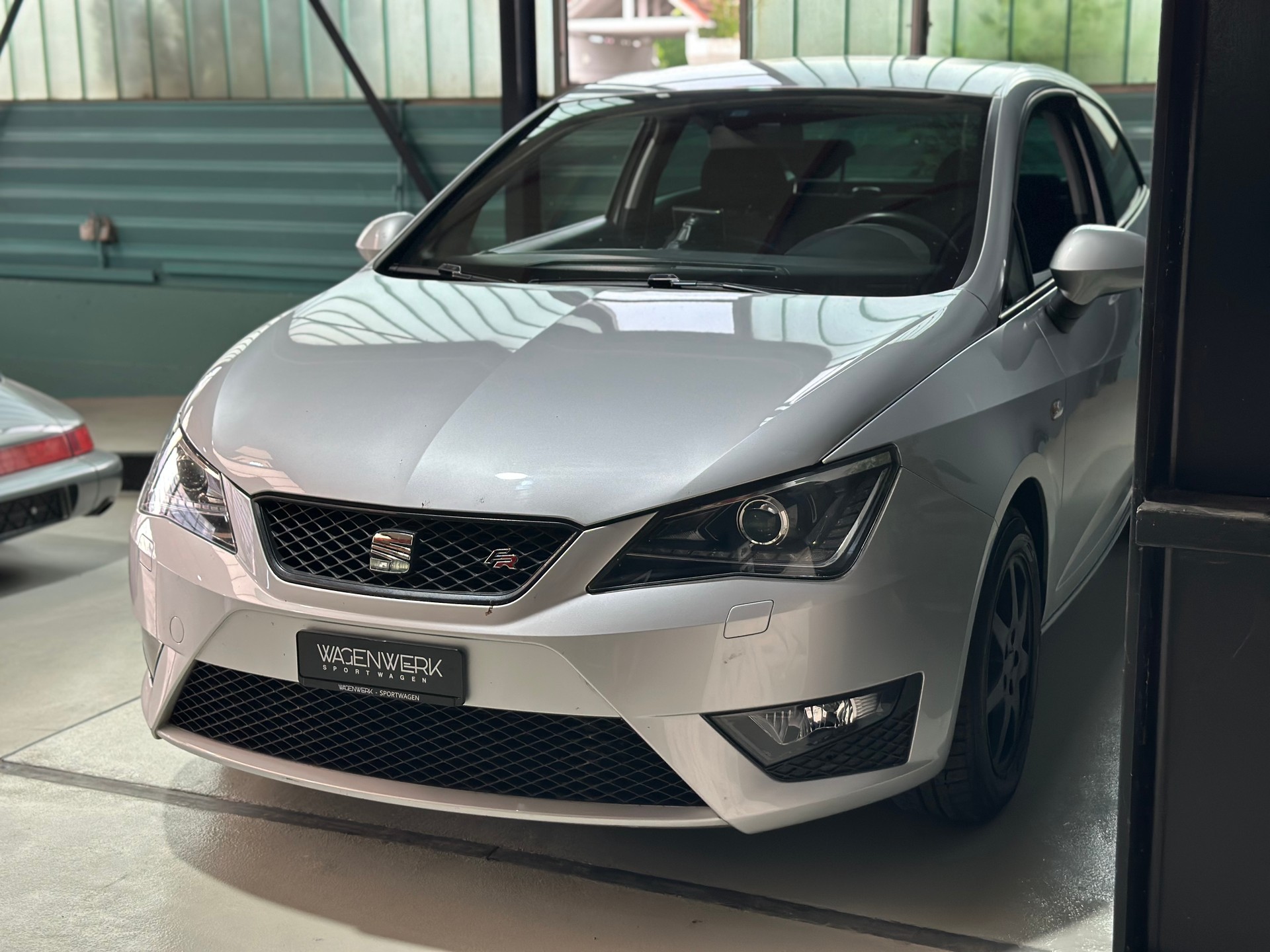 SEAT Ibiza SC 1.2 TSI FR DSG-showroom-element-2
