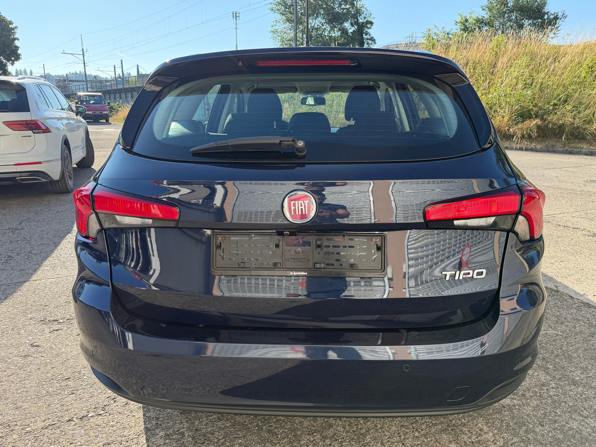 FIAT Tipo 1.6MJ Station Wagon Lounge DCT-showroom-element-3