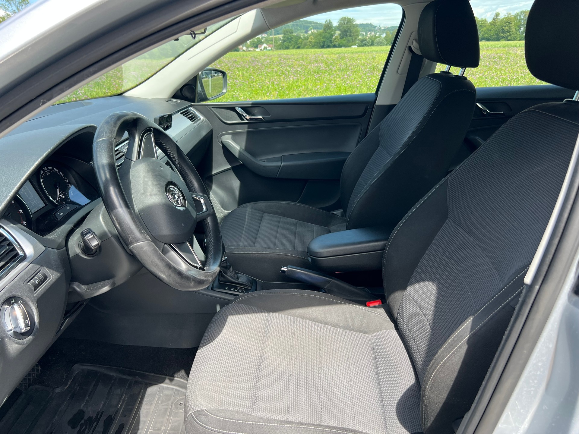 SKODA Rapid Spaceback 1.4 TSI Elegance DSG-image-4