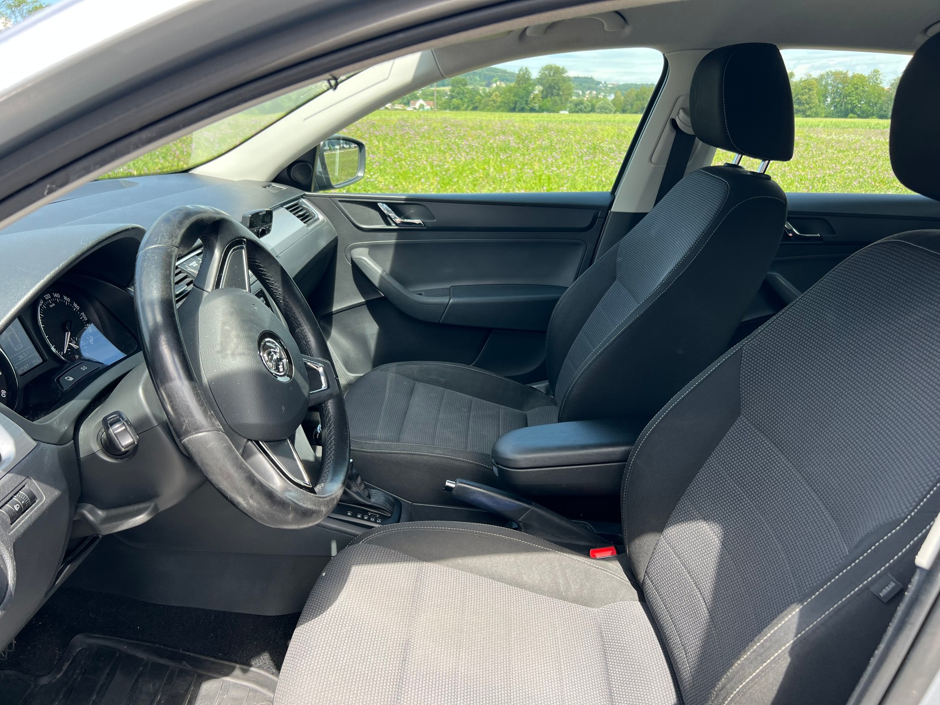SKODA Rapid Spaceback 1.4 TSI Elegance DSG-image-5