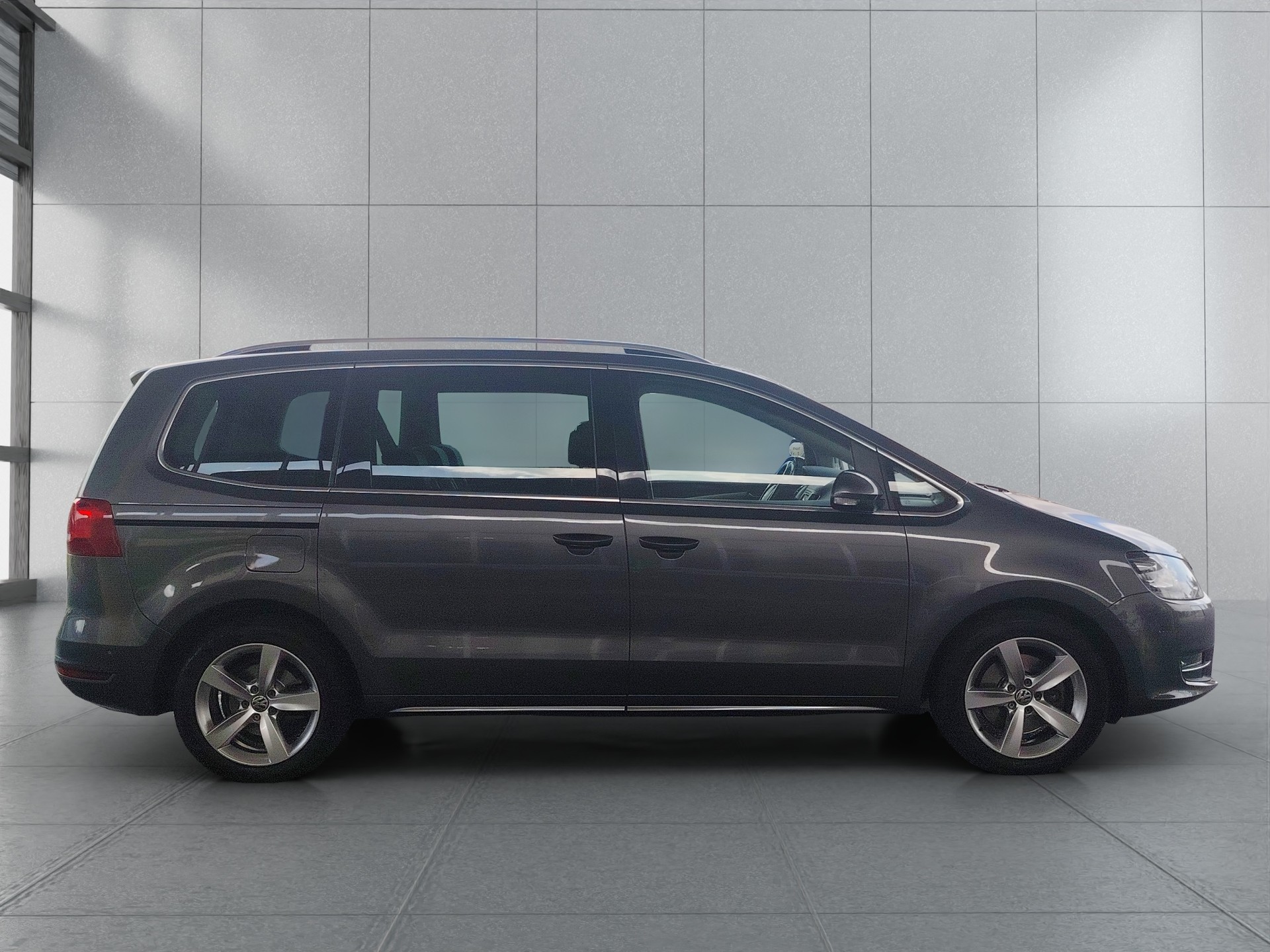 VW Sharan 2.0 TDI BMT Comfortline DSG-image-7
