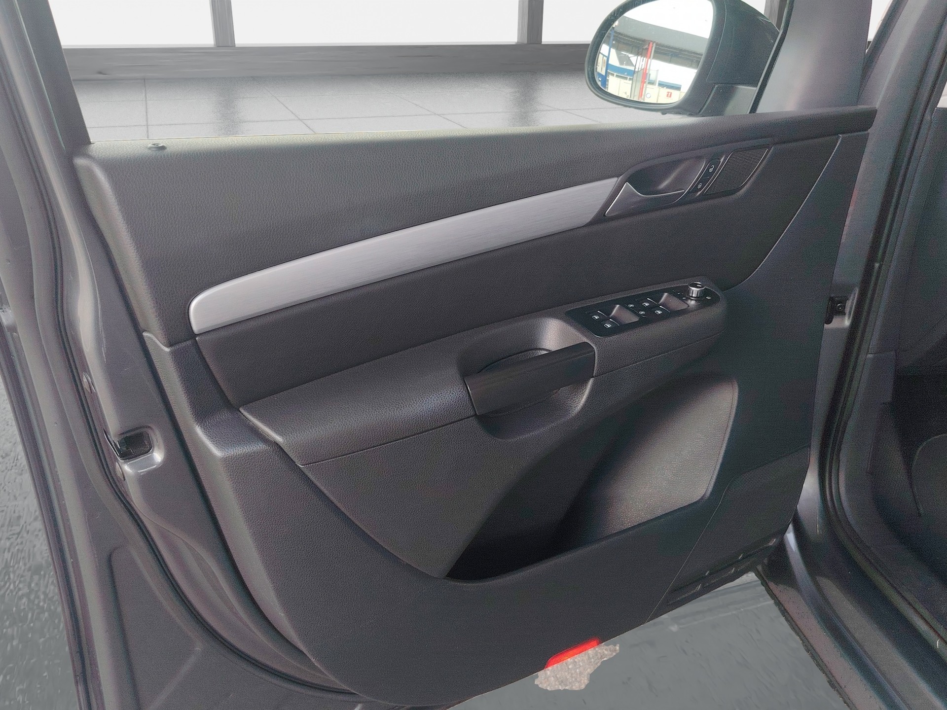 VW Sharan 2.0 TDI BMT Comfortline DSG-image-10