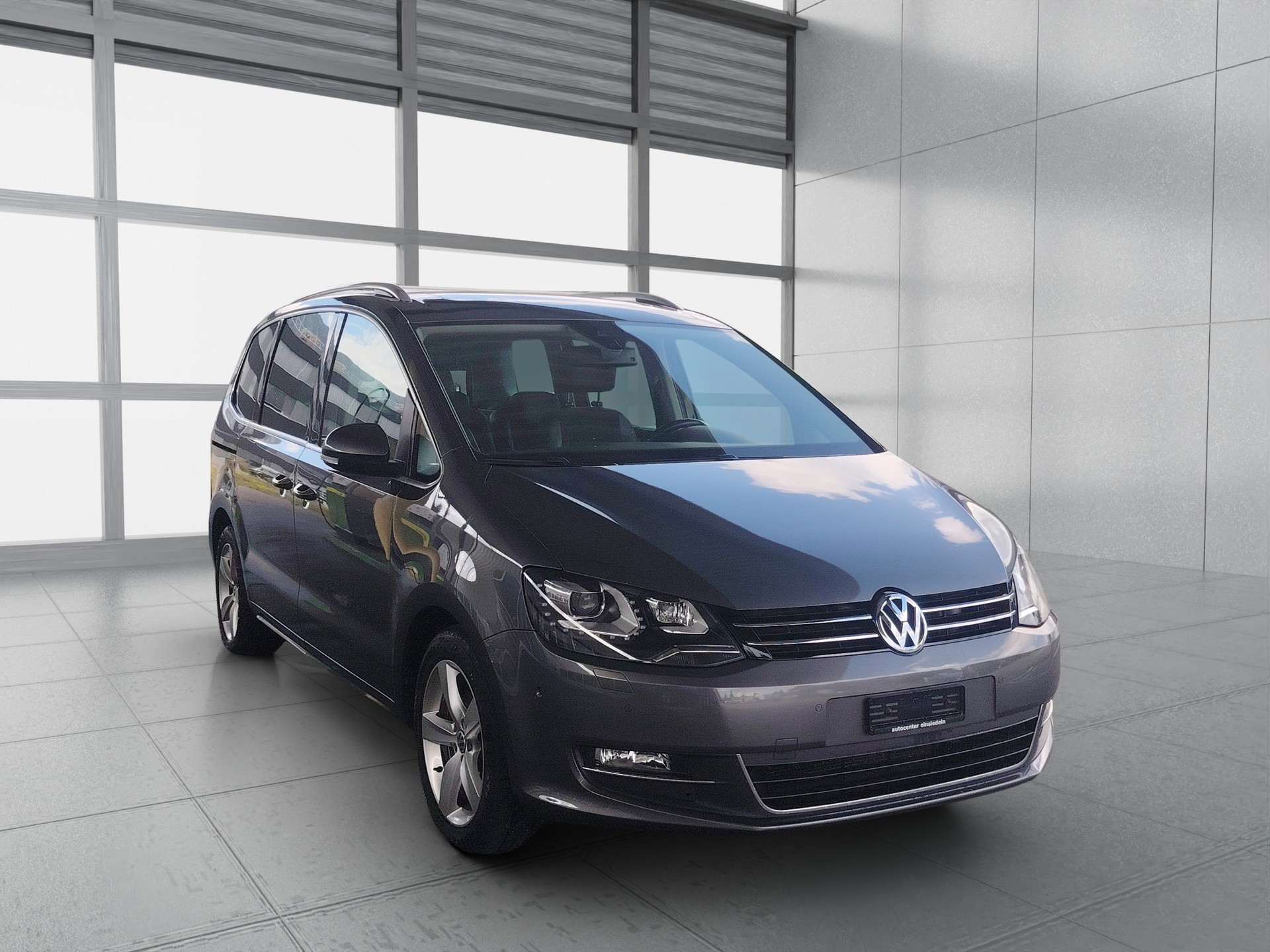 VW Sharan 2.0 TDI BMT Comfortline DSG-image-2