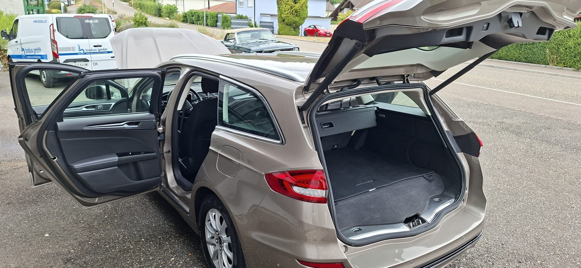 FORD 2.0 HEV 187 Titanium-image-4