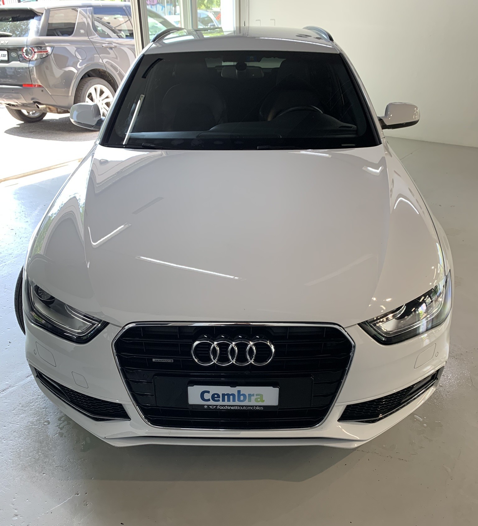 AUDI A4 Avant 1.8 TFSI quattro-showroom-element-2