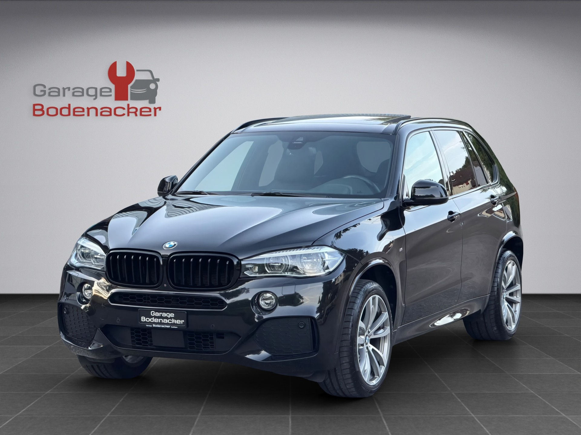 BMW X5 xDrive 30d Pure M Sport Steptronic * Facelift * M Paket *-showroom-element-1