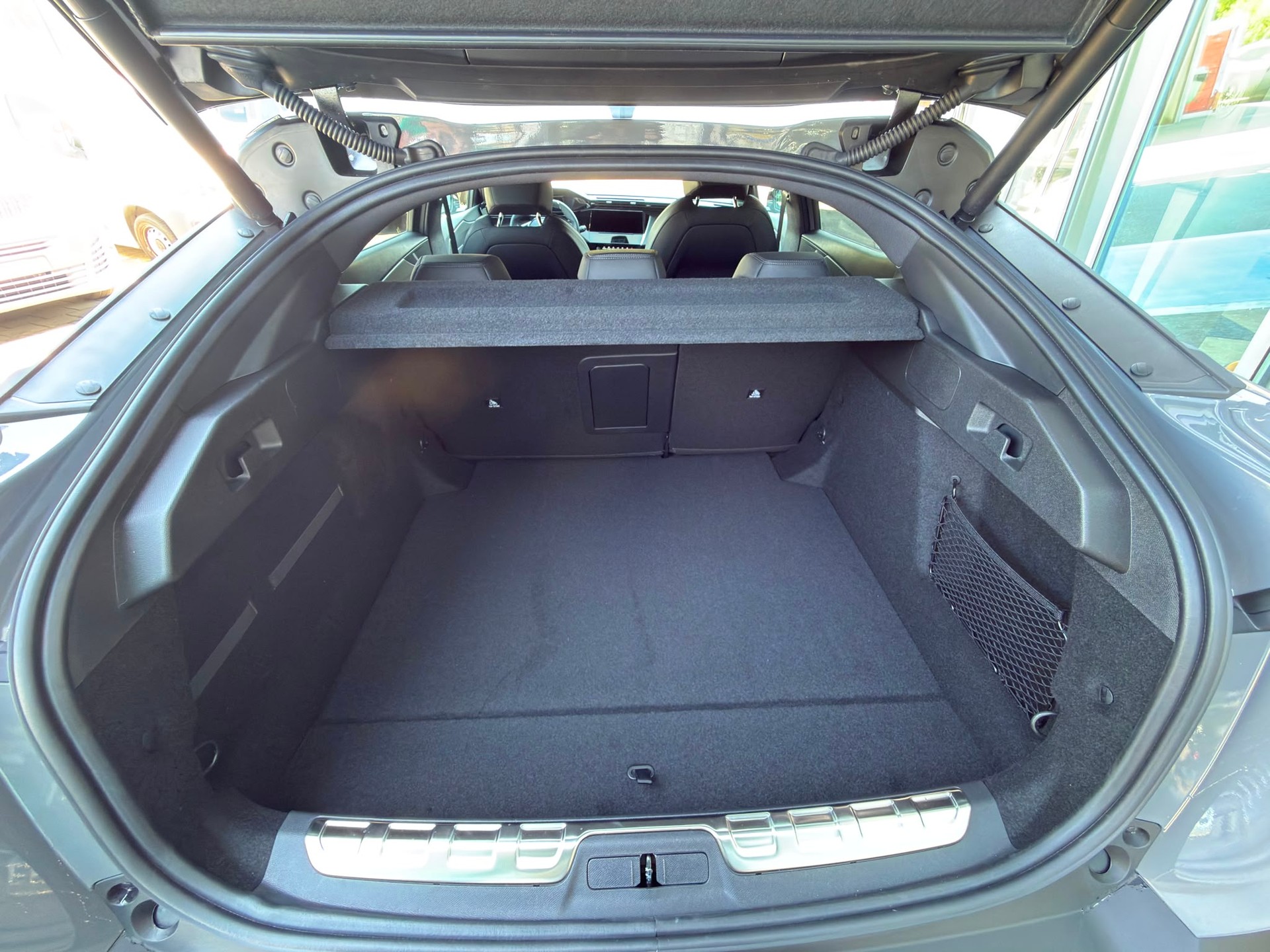 PEUGEOT 408 1.2 Hybrid 145 GT-image-14