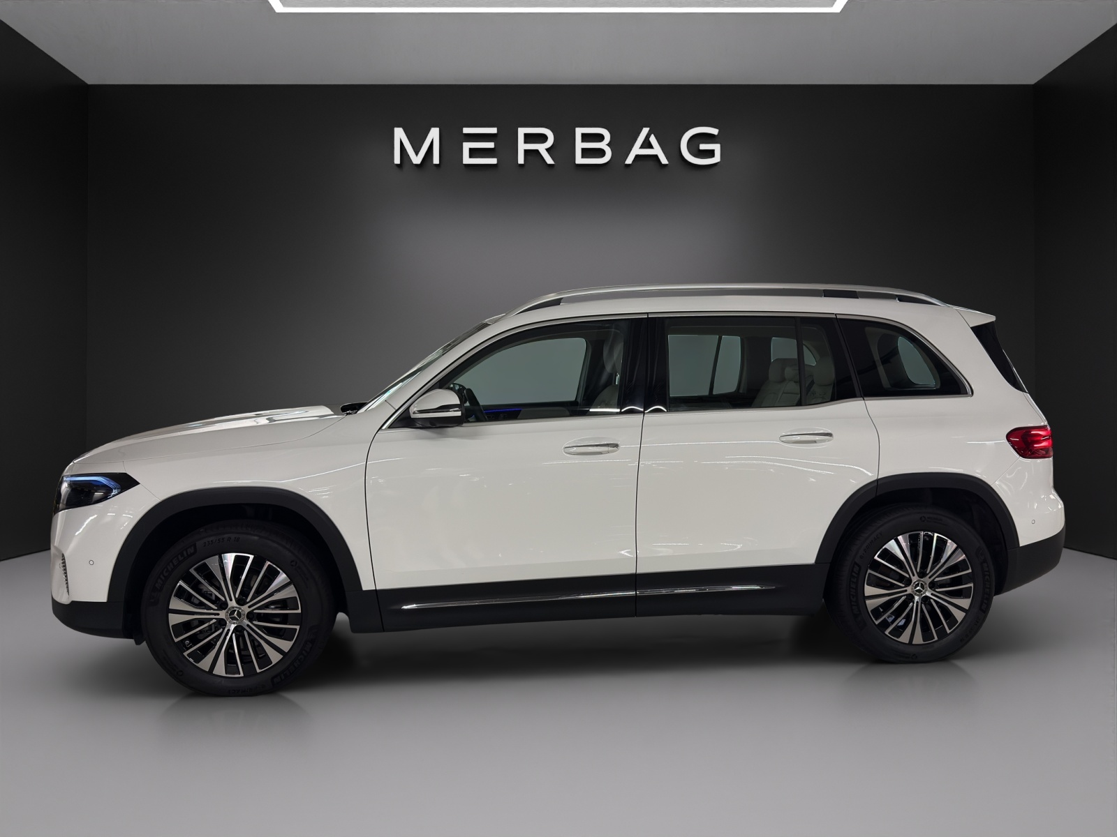 MERCEDES-BENZ EQB 350 66,5 kWh 4Matic Swiss Star-image-3