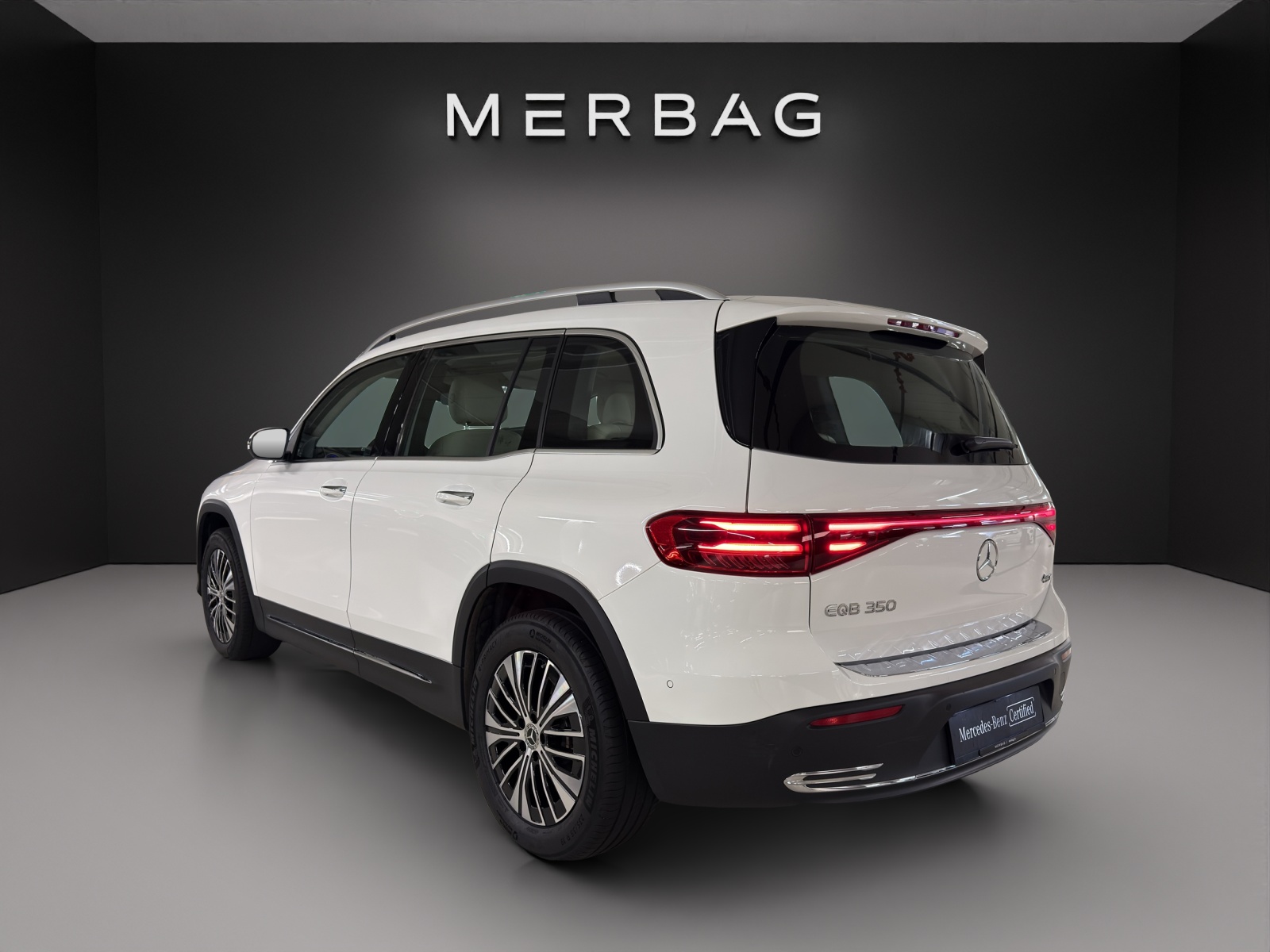 MERCEDES-BENZ EQB 350 66,5 kWh 4Matic Swiss Star-image-5