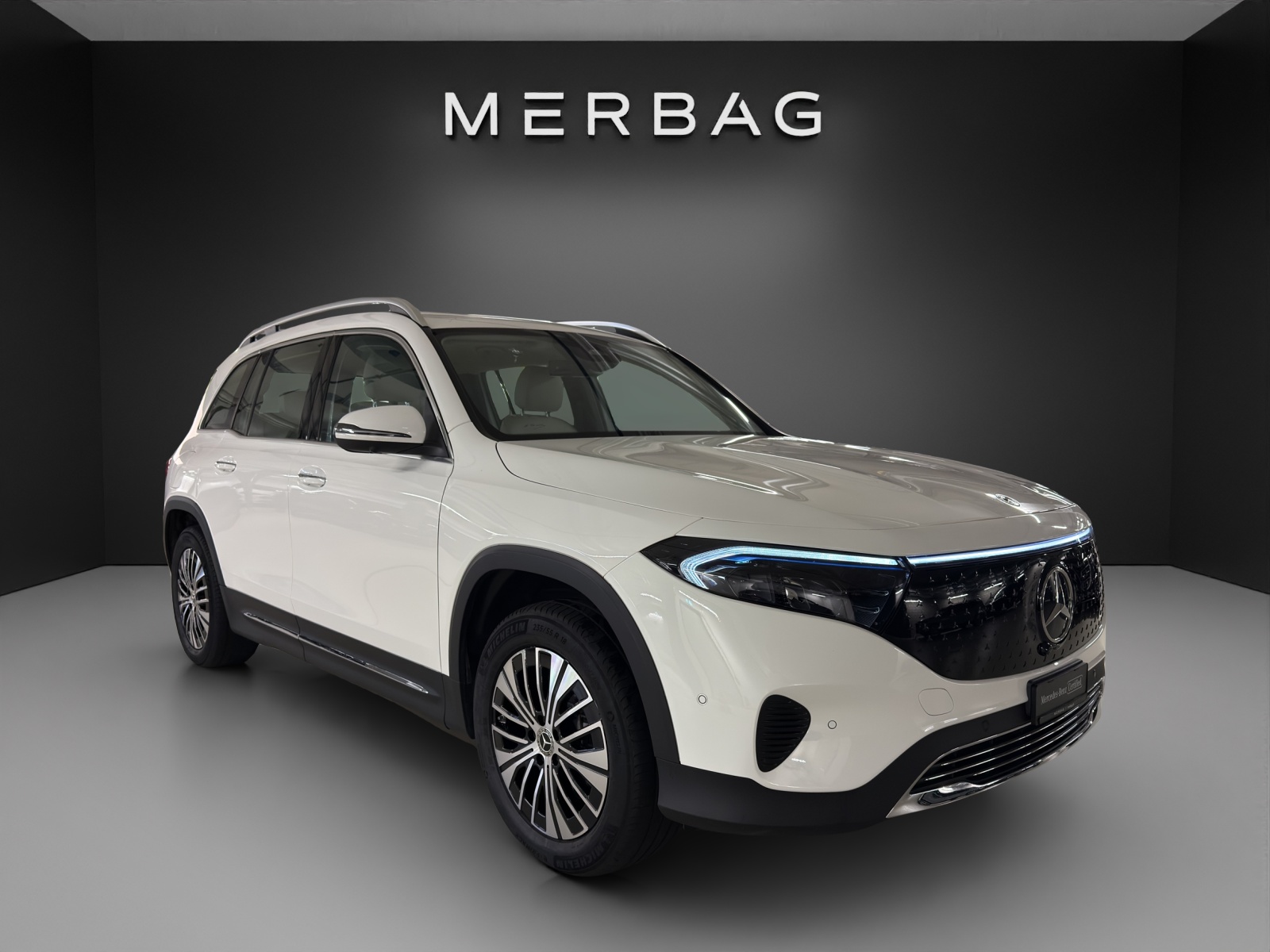 MERCEDES-BENZ EQB 350 66,5 kWh 4Matic Swiss Star
