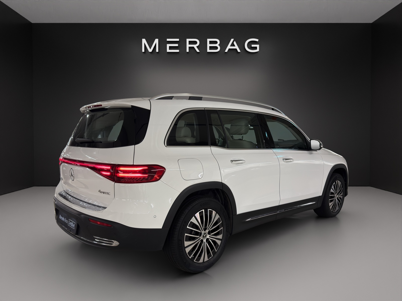 MERCEDES-BENZ EQB 350 66,5 kWh 4Matic Swiss Star-image-7