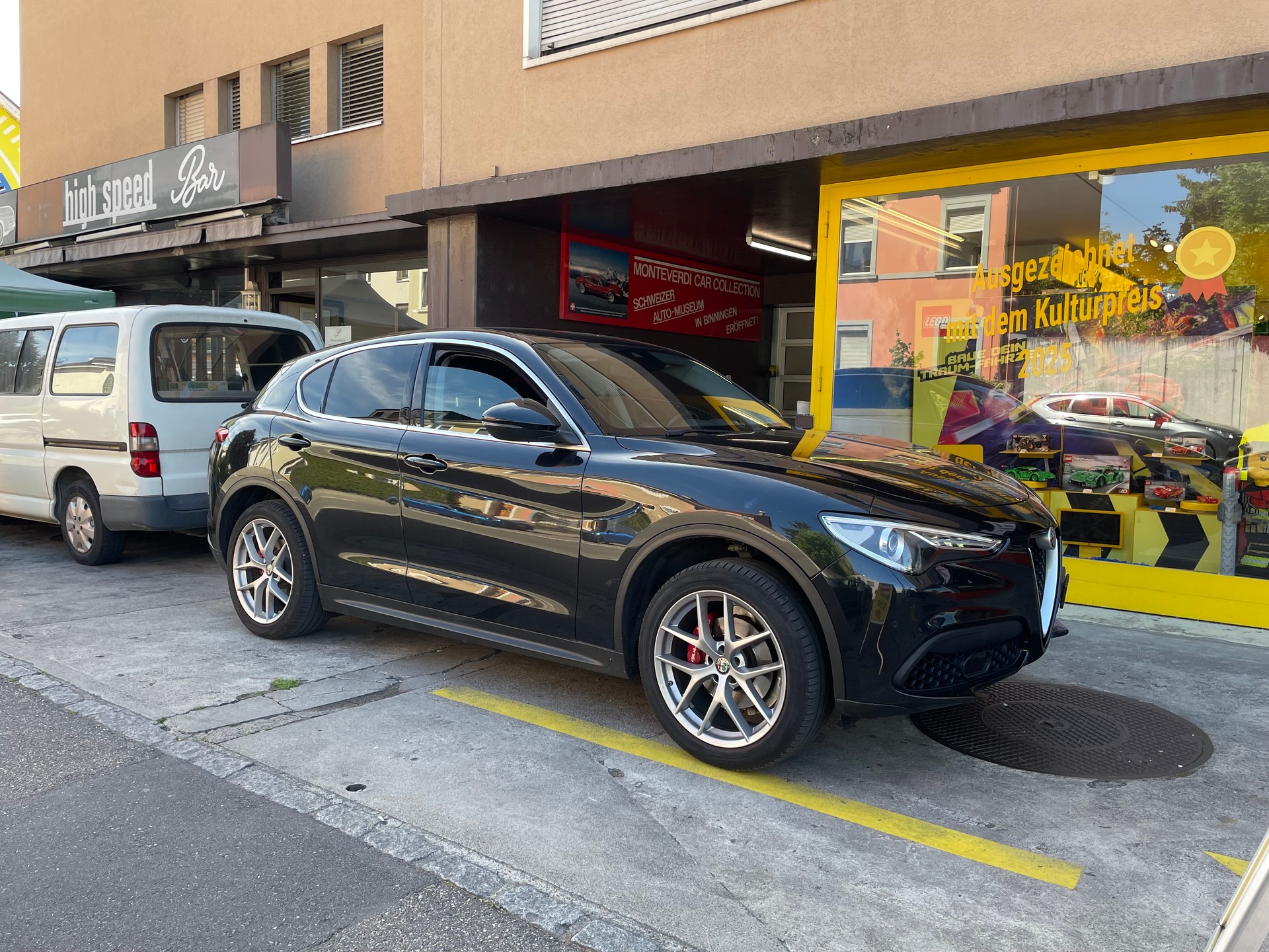 ALFA ROMEO Stelvio 2.0 Executive Q4 Automatic, Frisch ab MFK 30.07.2026-showroom-element-3