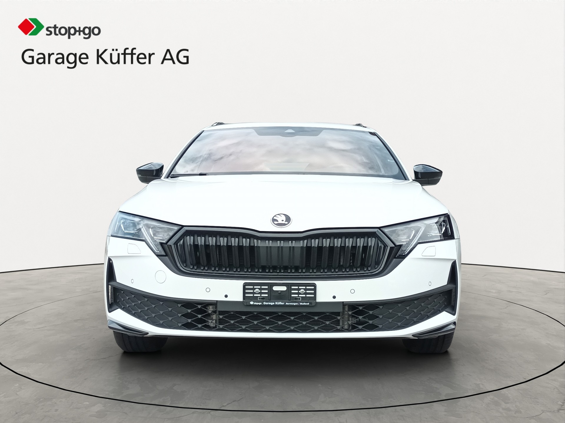 SKODA Octavia Combi 1.5 TSI mHEV DSG Sport Line-showroom-element-1