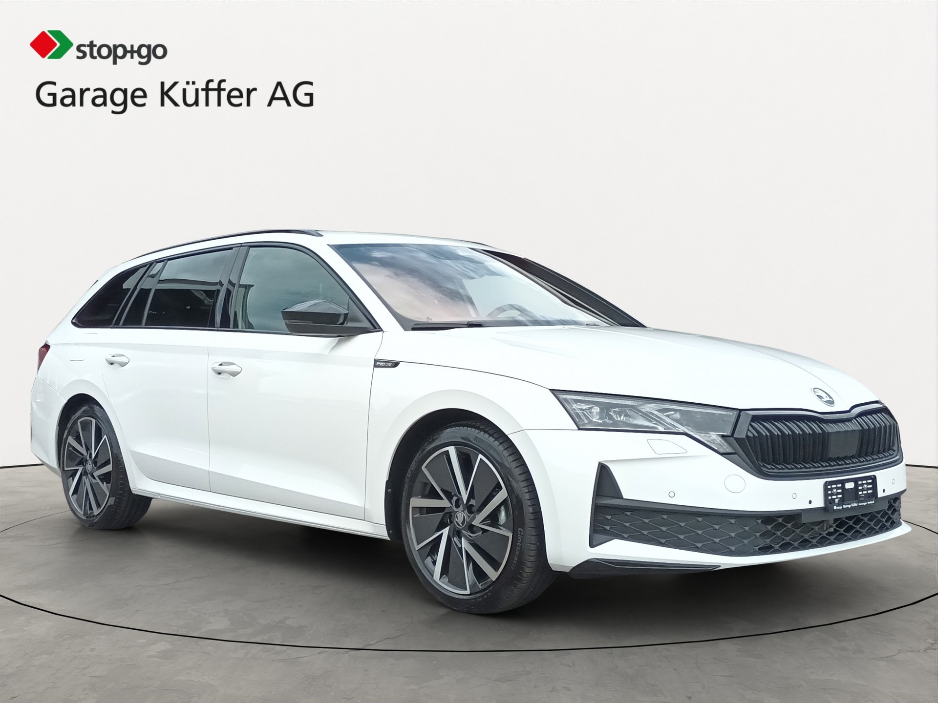 SKODA Octavia Combi 1.5 TSI mHEV DSG Sport Line-showroom-element-2