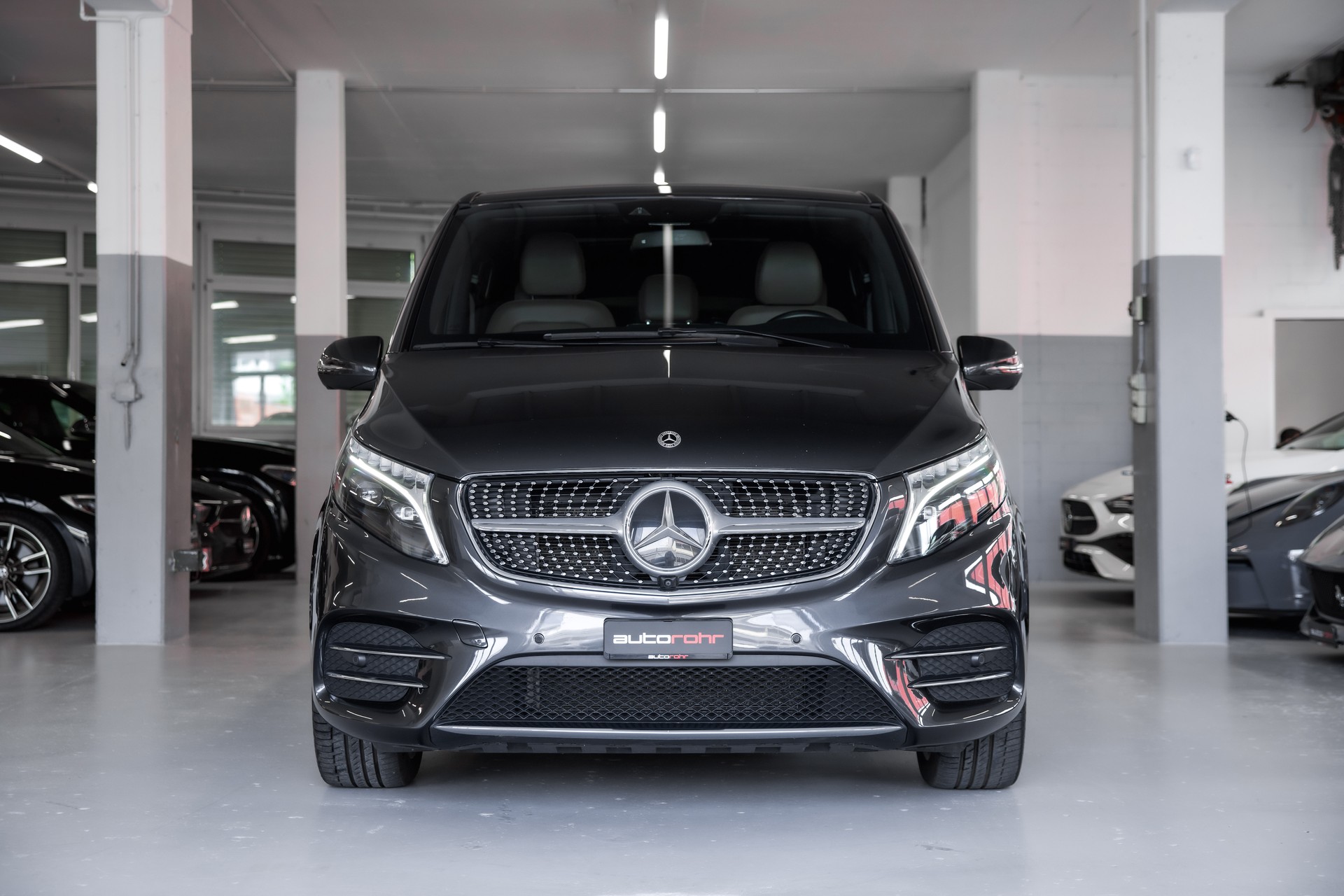 MERCEDES-BENZ V 300 d lang AMG Line Avantgarde 4Matic 9G-Tronic-showroom-element-1