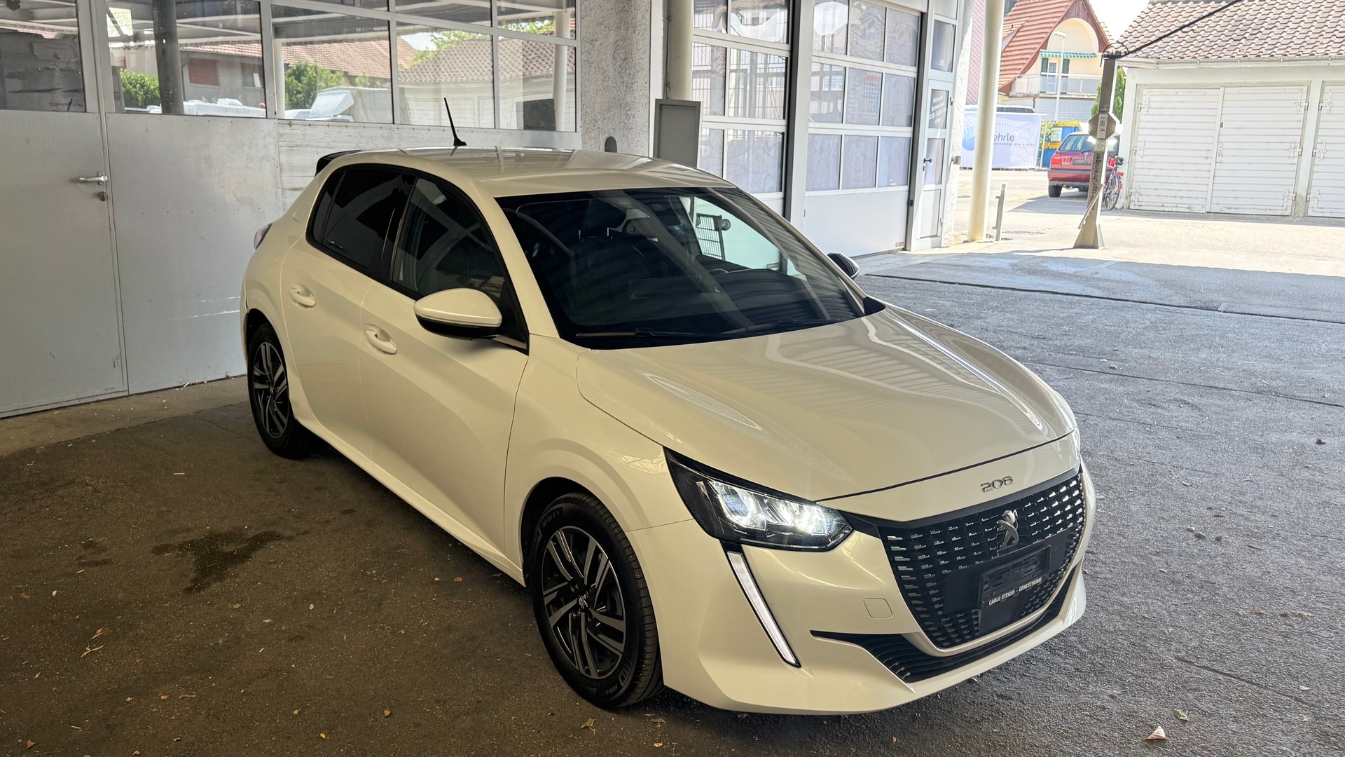 PEUGEOT 208 1.2 PureTech GT EAT8