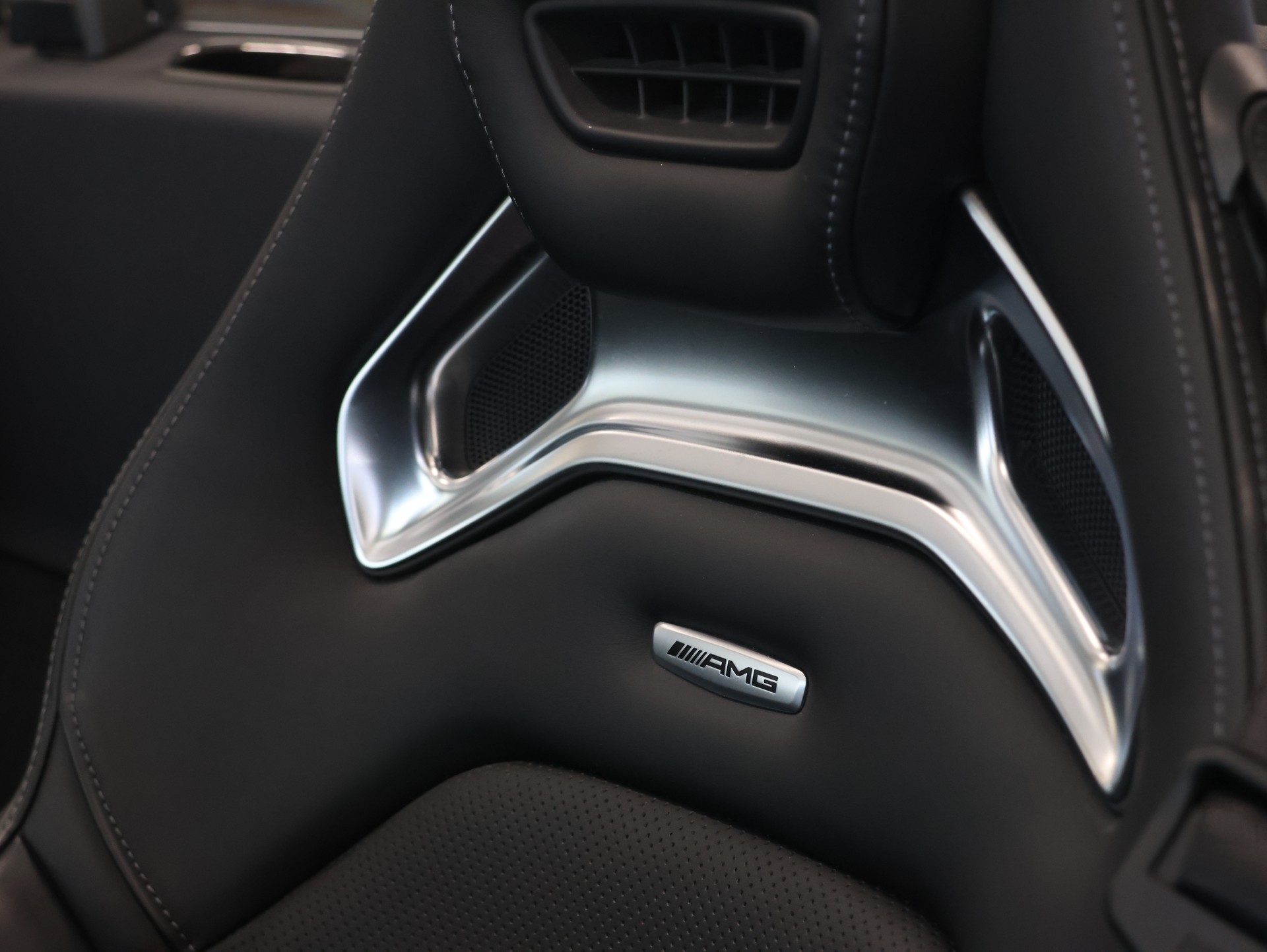 MERCEDES-BENZ AMG GT C Roadster Speedshift DCT *360 Kamera* *Burmester* *Vossen Felgen*-image-17