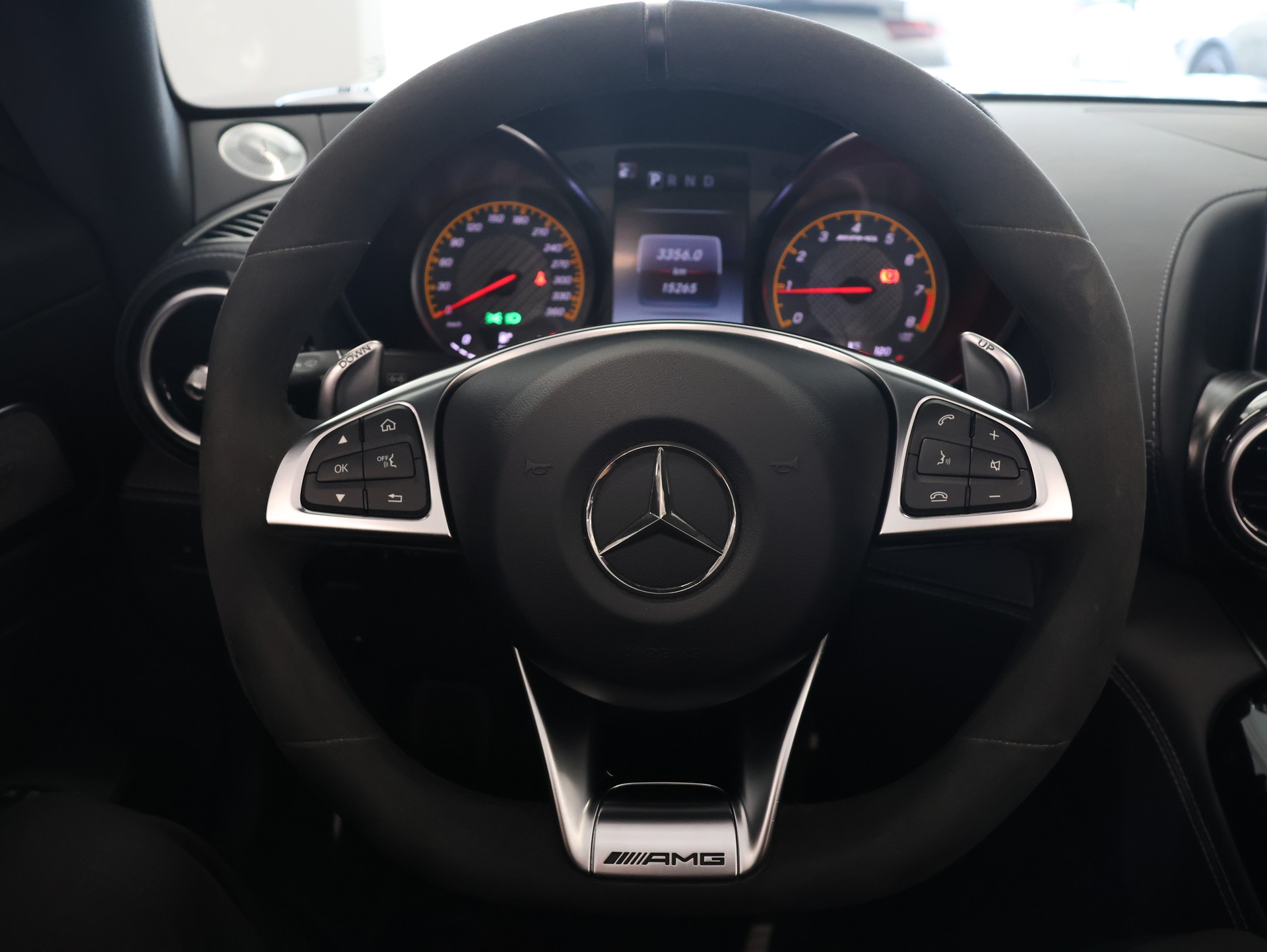 MERCEDES-BENZ AMG GT C Roadster Speedshift DCT *360 Kamera* *Burmester* *Vossen Felgen*-image-21