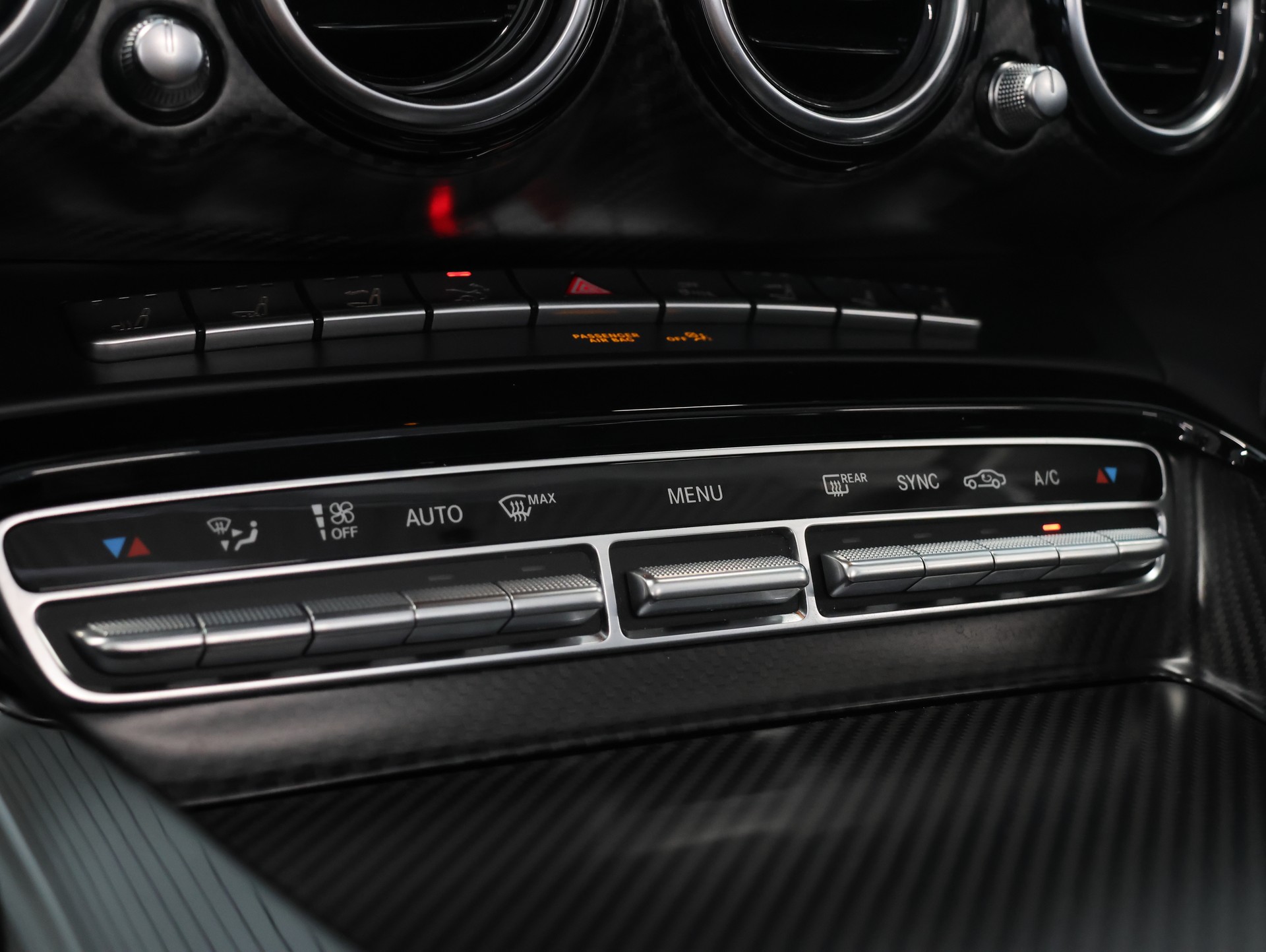 MERCEDES-BENZ AMG GT C Roadster Speedshift DCT *360 Kamera* *Burmester* *Vossen Felgen*-image-29