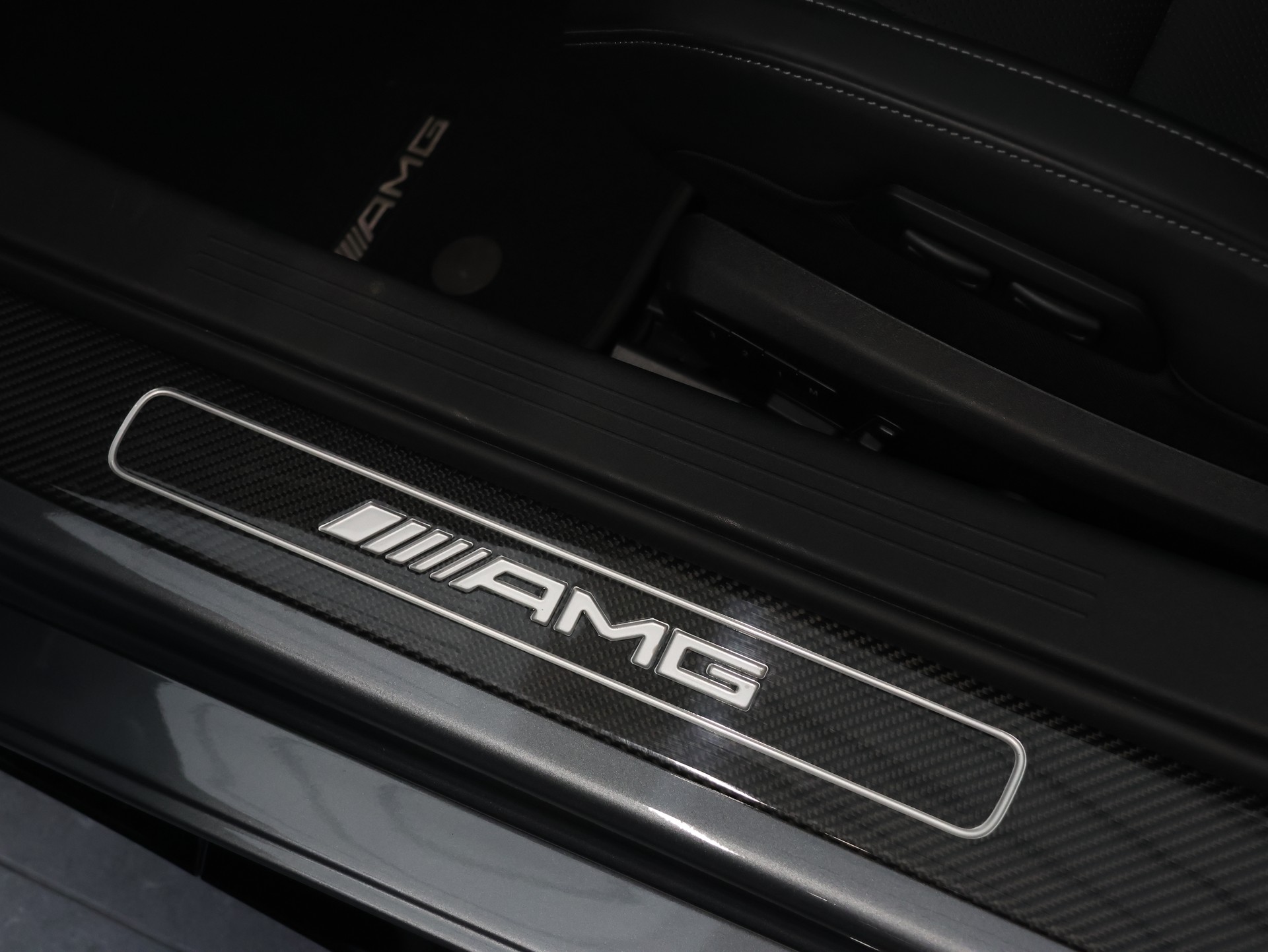 MERCEDES-BENZ AMG GT C Roadster Speedshift DCT *360 Kamera* *Burmester* *Vossen Felgen*-image-15