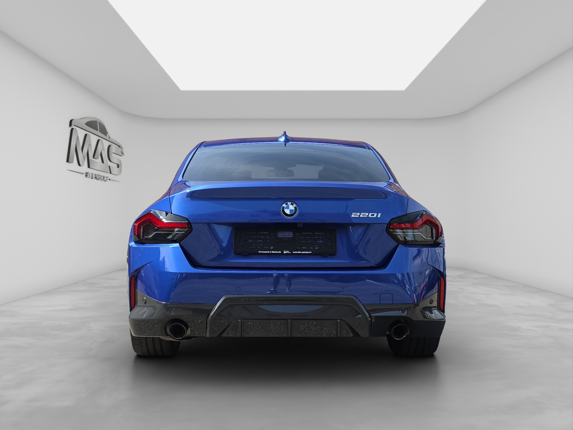 BMW 220i M Sport-showroom-element-1