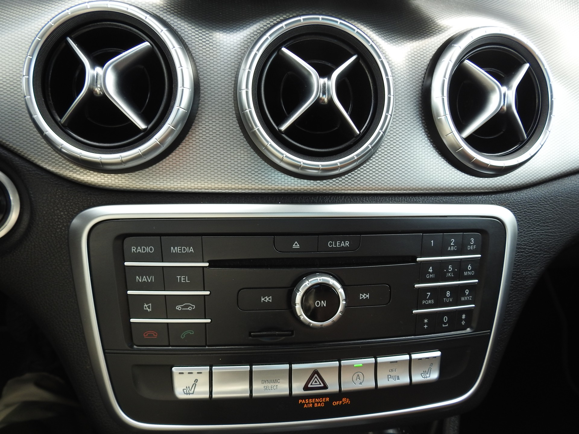 MERCEDES-BENZ CLA Shooting Br 200 d Swiss Star AMG Line 4M-image-21