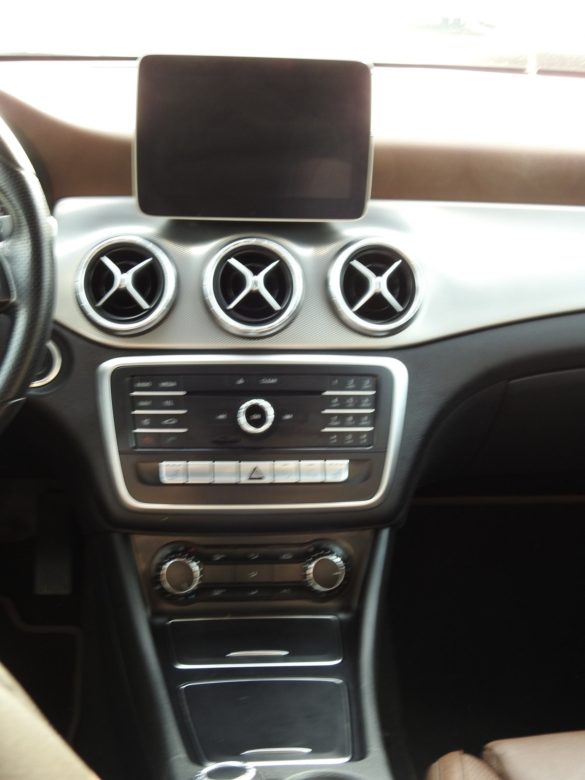 MERCEDES-BENZ CLA Shooting Br 200 d Swiss Star AMG Line 4M-image-16