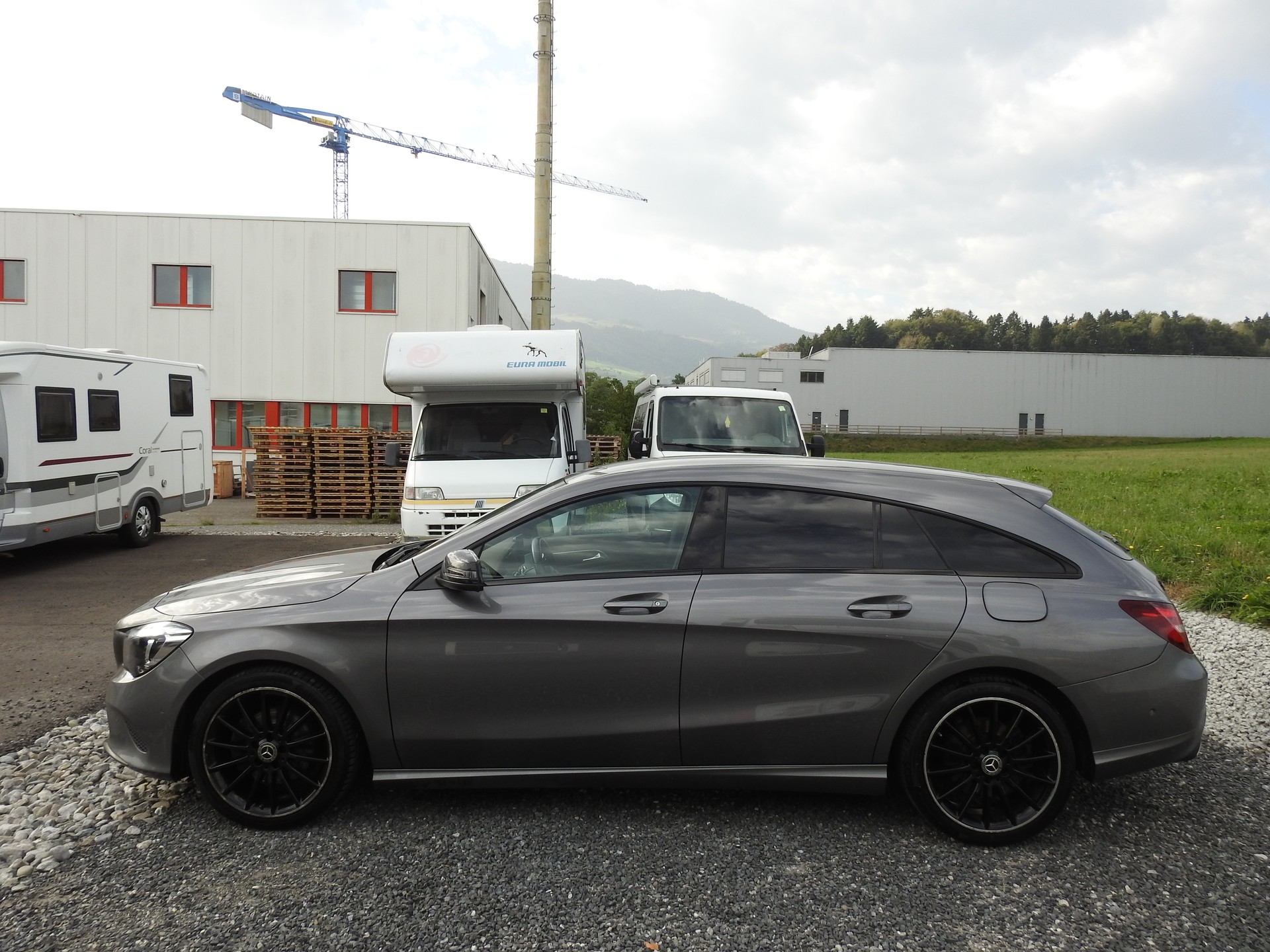 MERCEDES-BENZ CLA Shooting Br 200 d Swiss Star AMG Line 4M-showroom-element-2