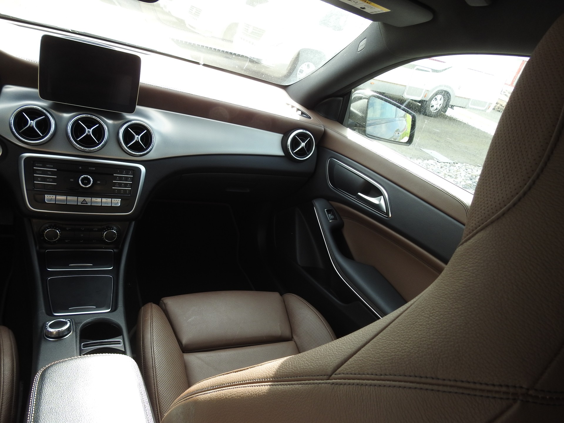 MERCEDES-BENZ CLA Shooting Br 200 d Swiss Star AMG Line 4M-image-17