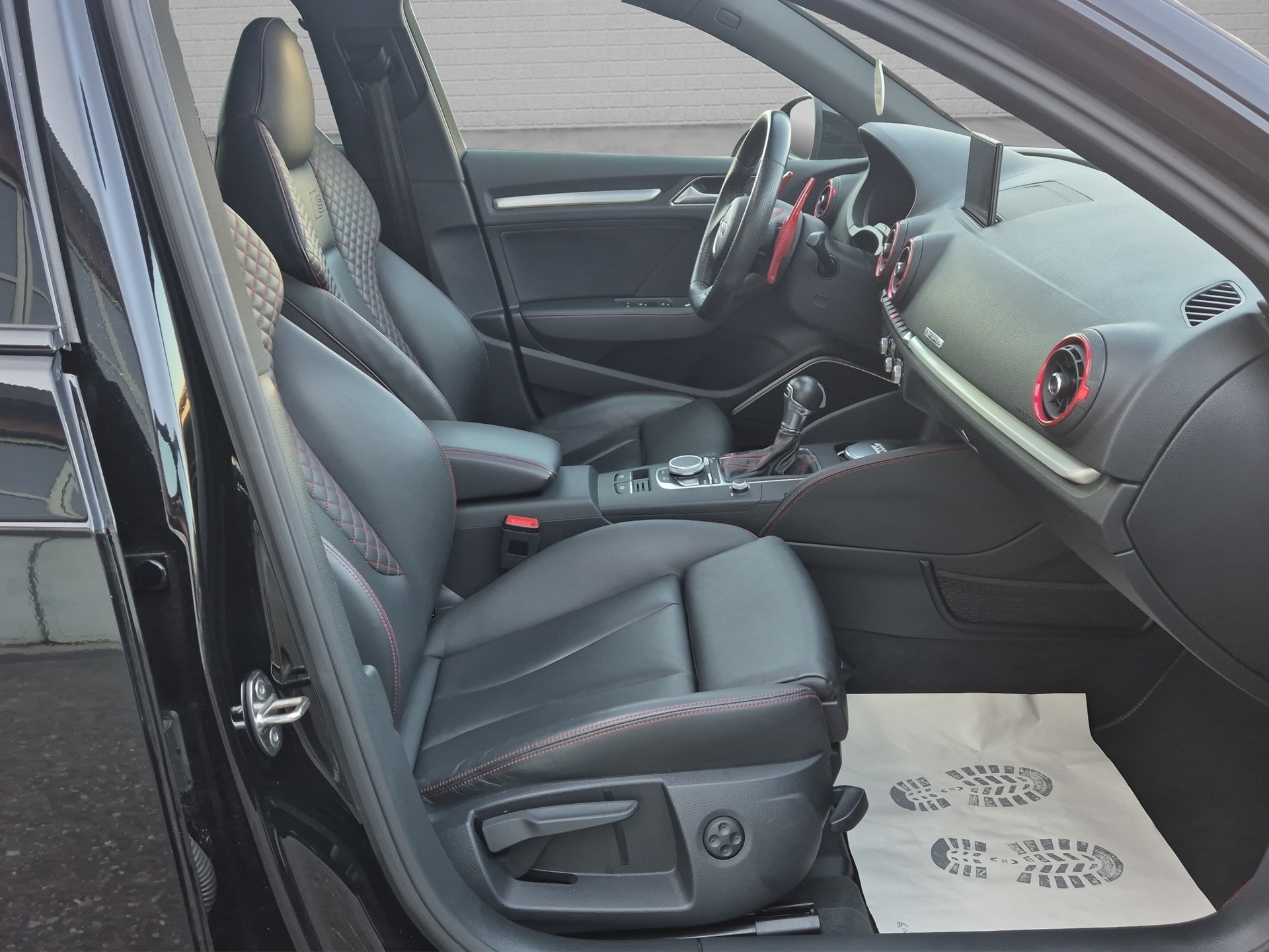 AUDI S3 Sportback 2.0 TFSI quattro S-tronic, OHNE OPF, RS-LOOK, FULL BLACK-image-15