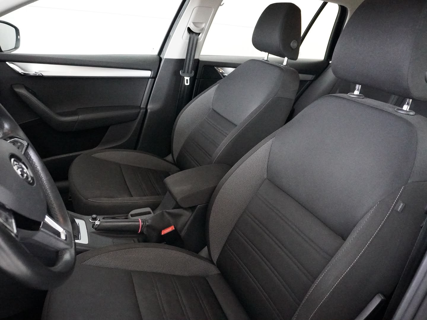 SKODA Octavia Combi 1.4 TSI Ambition-showroom-element-3
