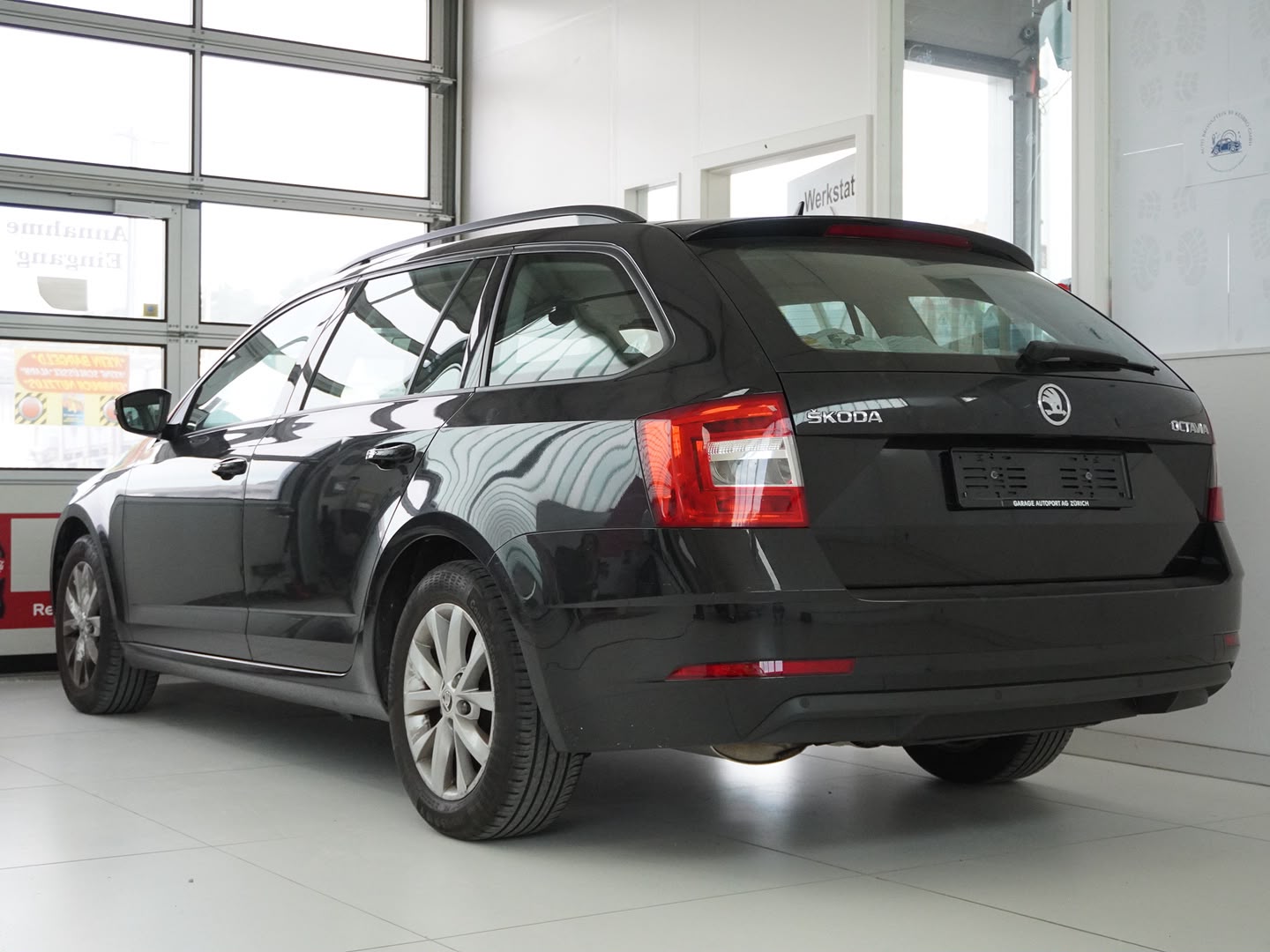 SKODA Octavia Combi 1.4 TSI Ambition-showroom-element-1