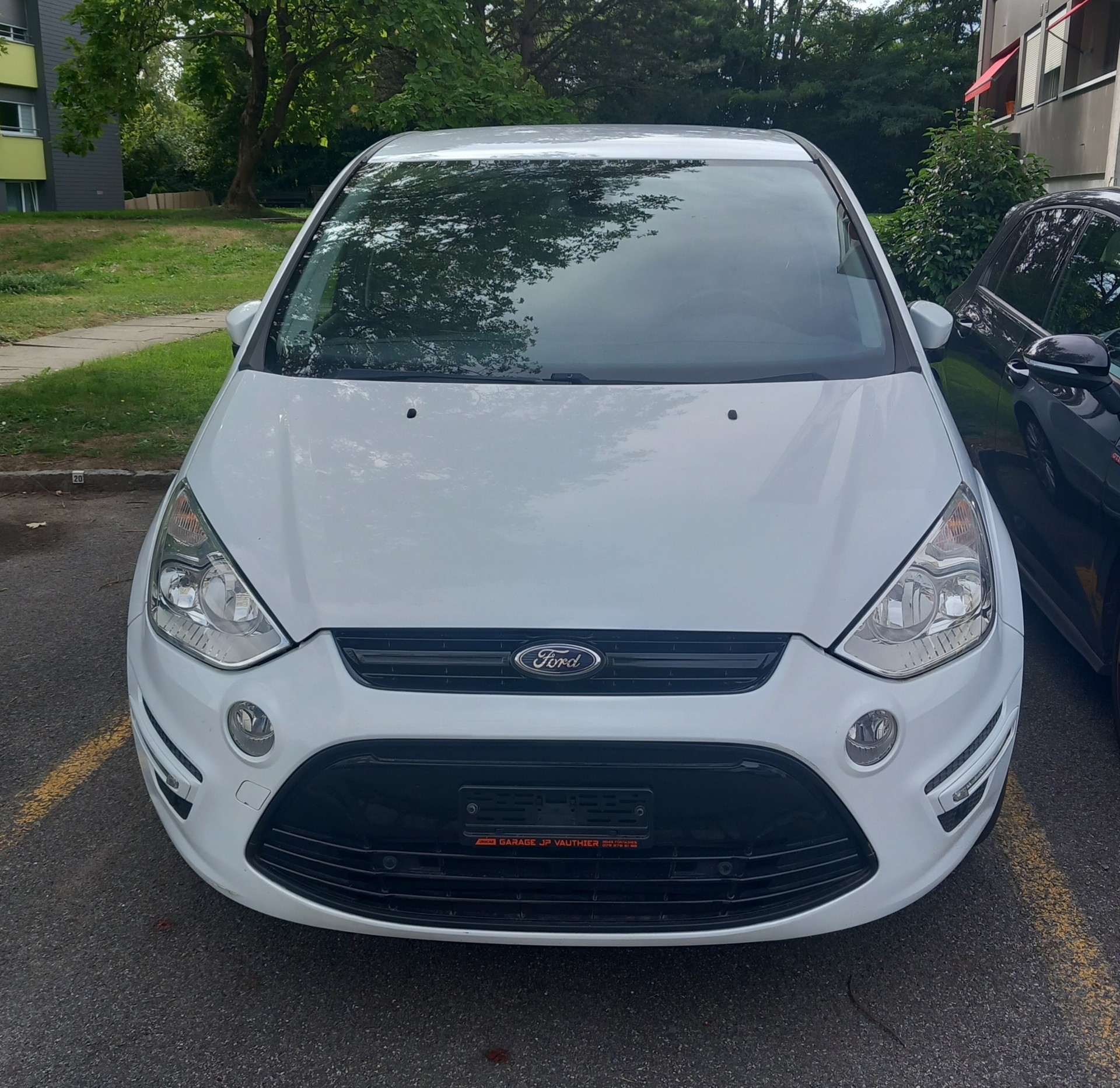 FORD Auto läuft auf 3 Zylinder