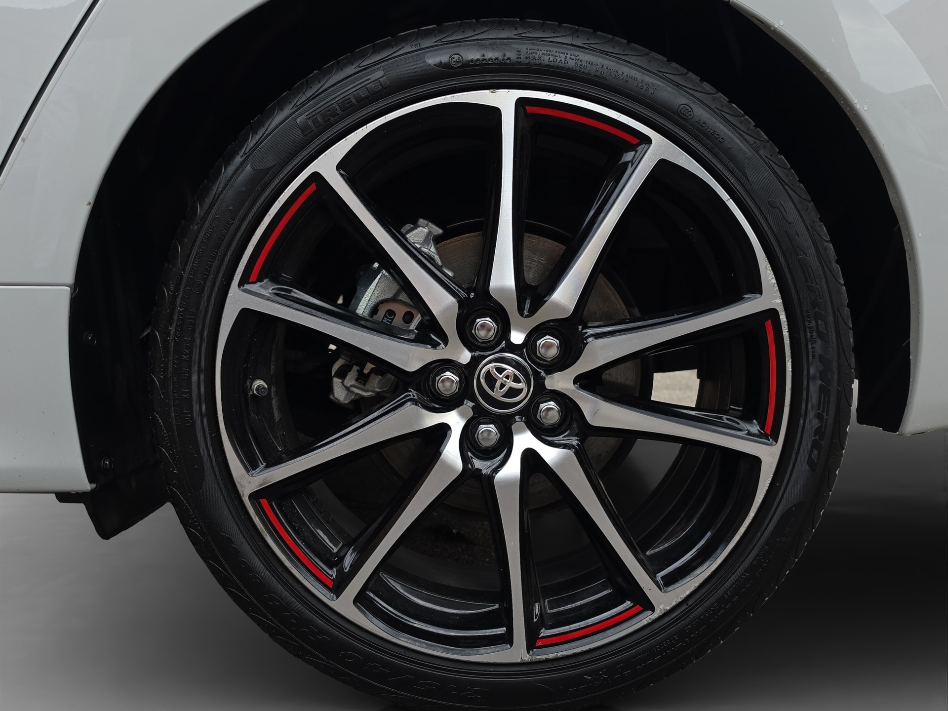 TOYOTA Yaris 1.5 GR Sport e-CVT-image-13