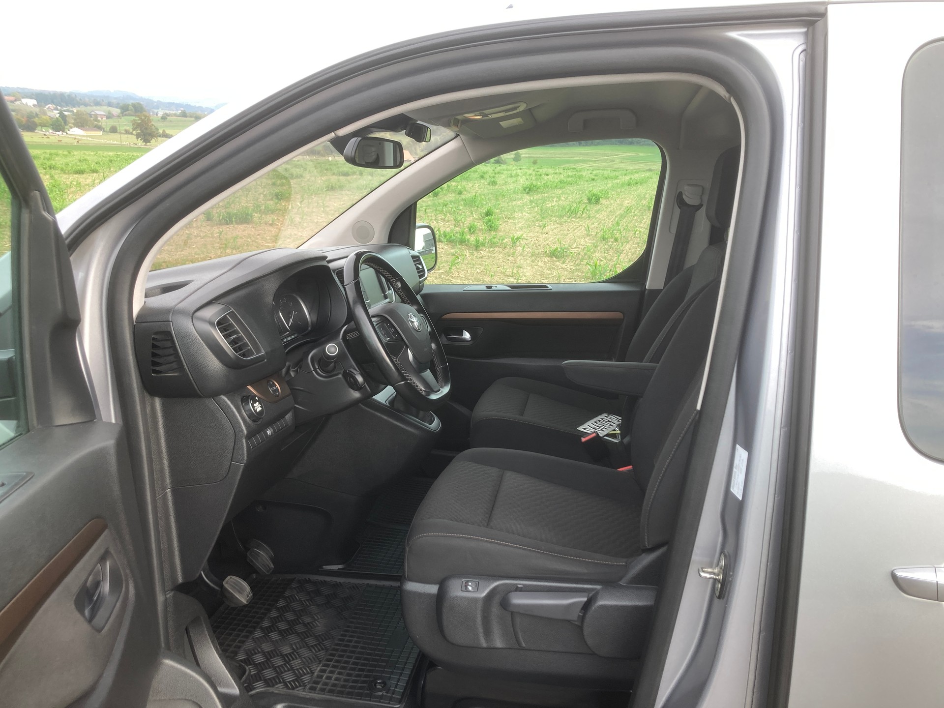 TOYOTA Proace Verso 2.0 D-4D 4x4 Trend Medium-image-8