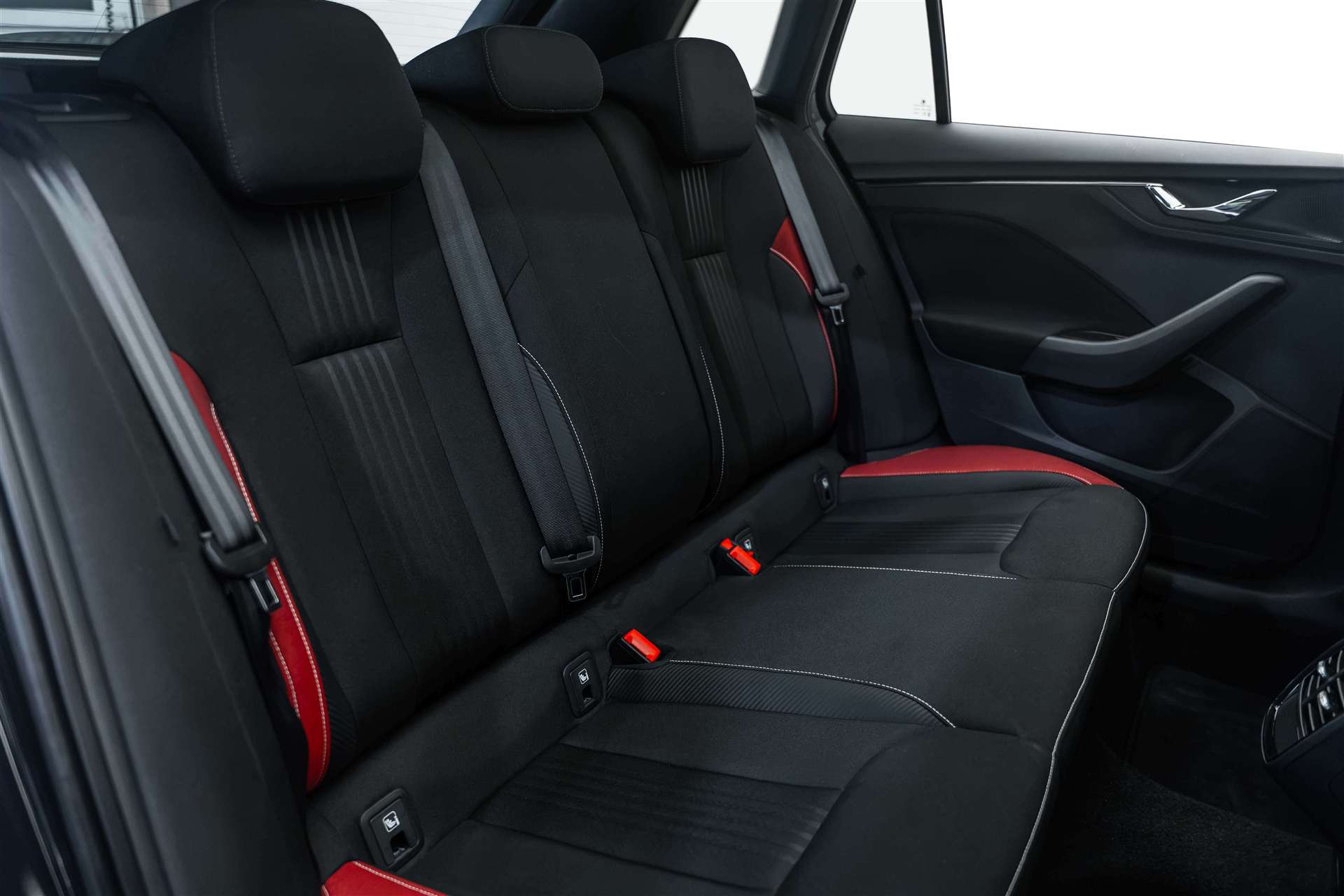 SKODA SKODA Kamiq 1.5 TSI ACT Monte Carlo DSG-image-14