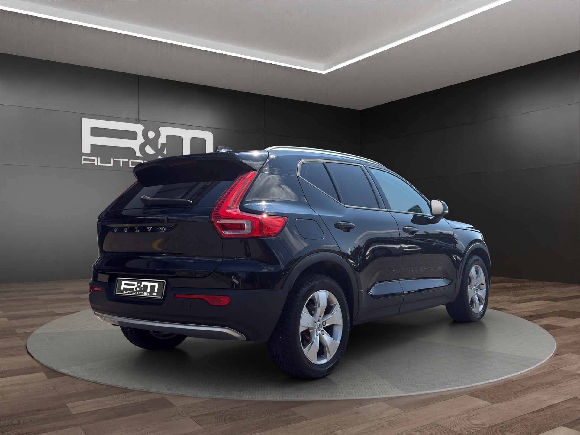 VOLVO XC40 D3 AWD Momentum Geartronic-showroom-element-2