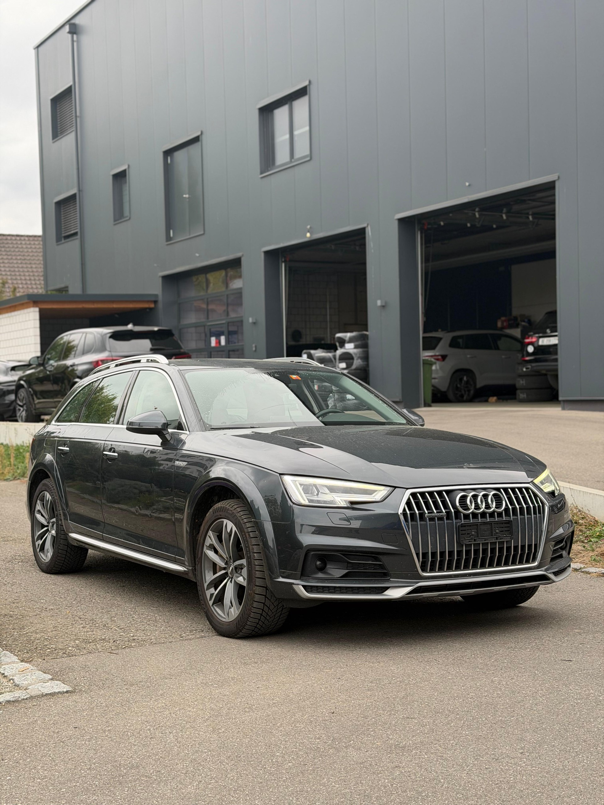 AUDI A4 allroad 2.0 TFSI quattro S-tronic-showroom-element-1