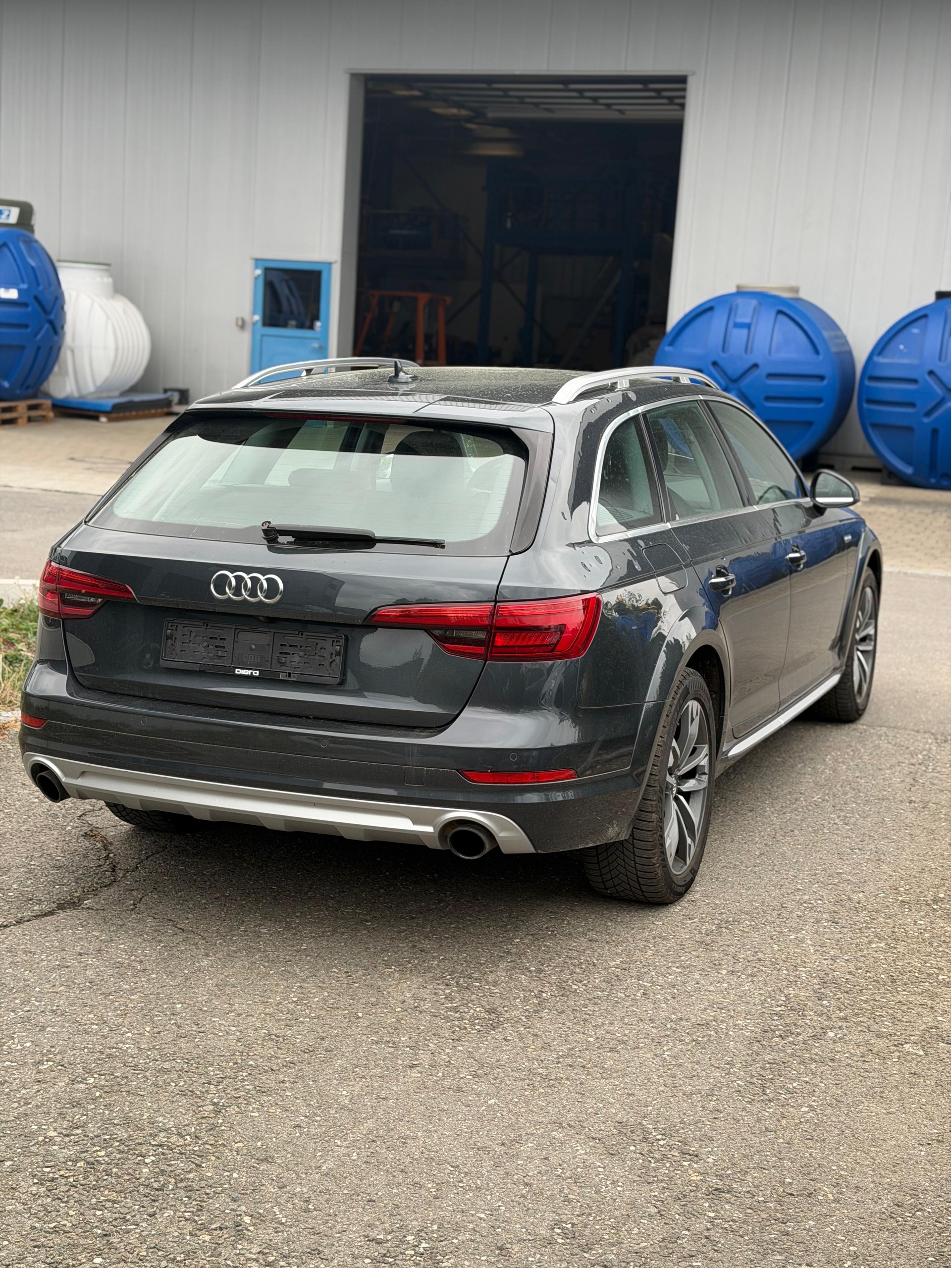 AUDI A4 allroad 2.0 TFSI quattro S-tronic-image-13