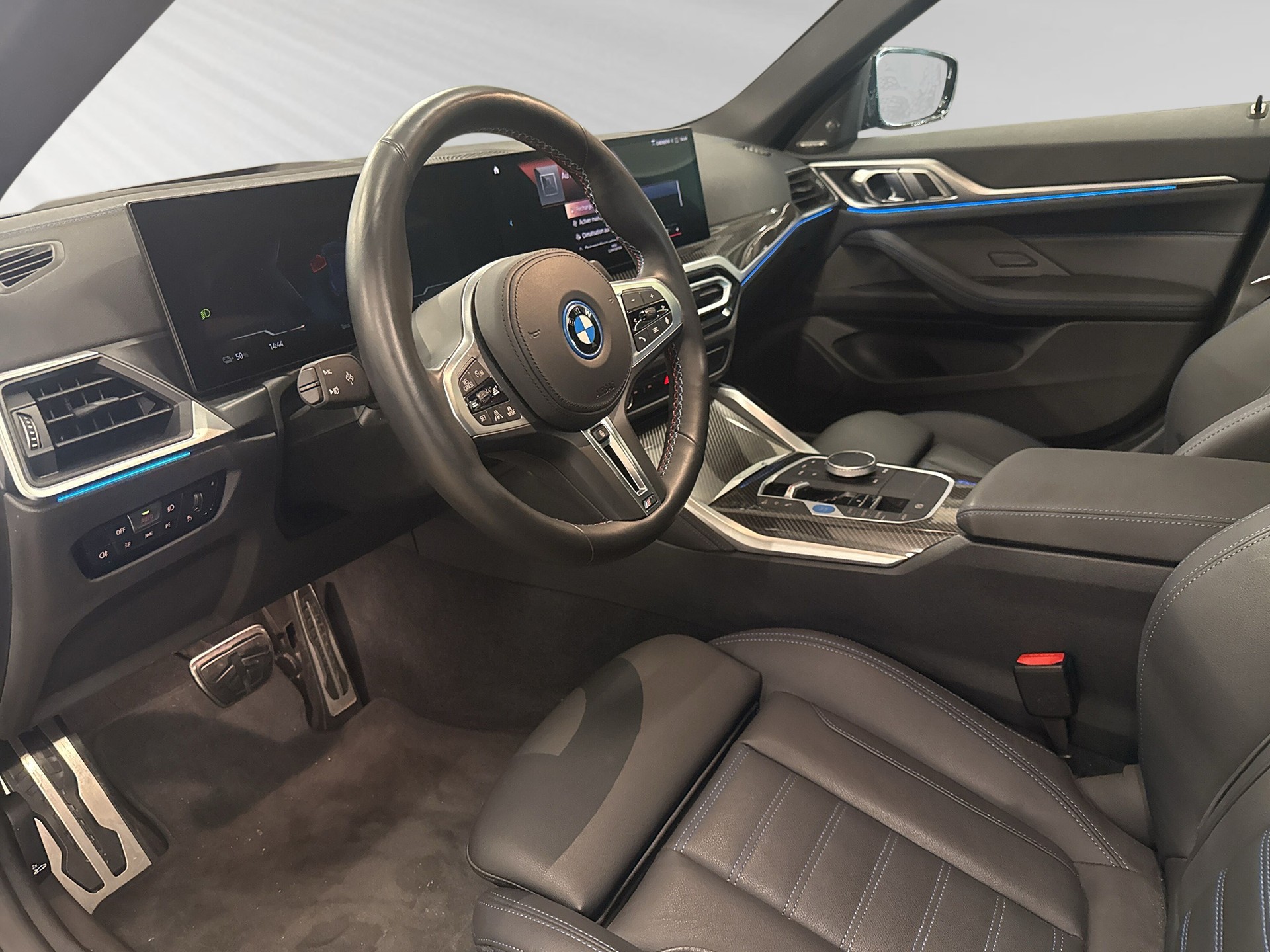 BMW i4 M50-showroom-element-3