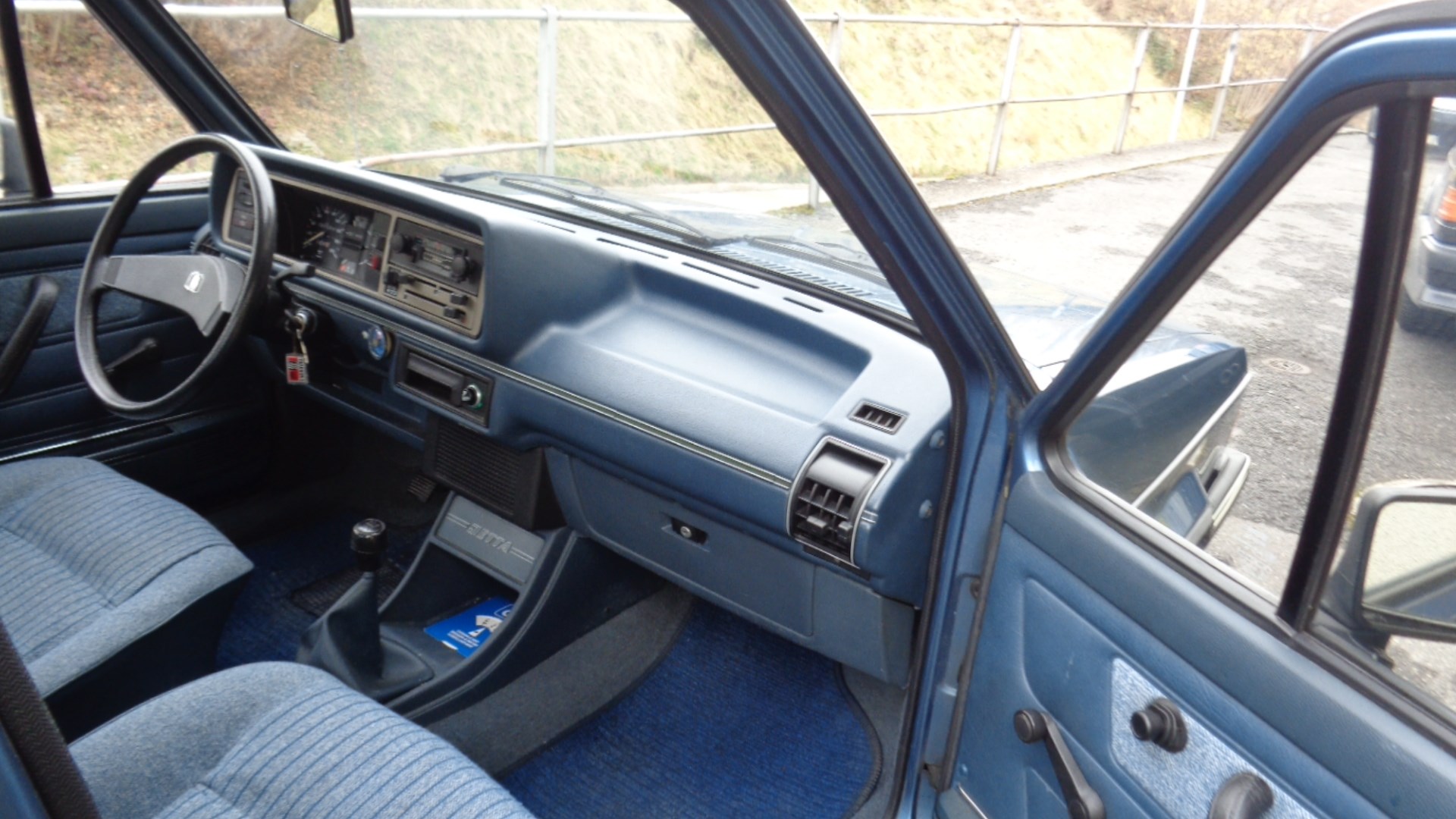 VW vw 17 jetta-image-9
