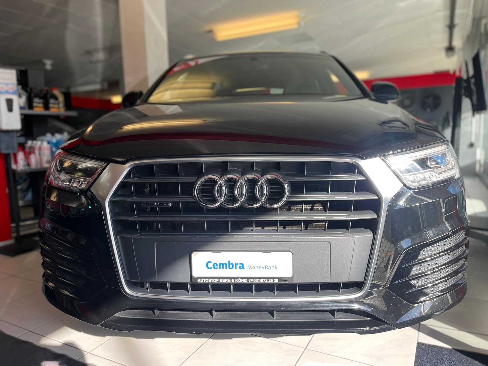 AUDI Q3 2.0 TDI sport quattro-showroom-element-1