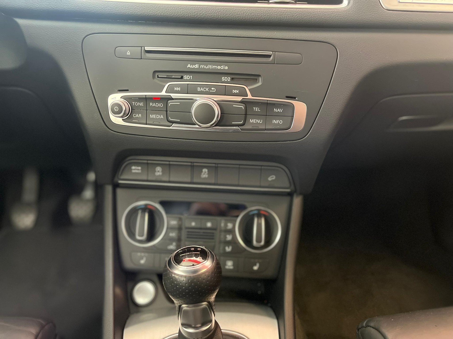 AUDI Q3 2.0 TDI sport quattro-image-7
