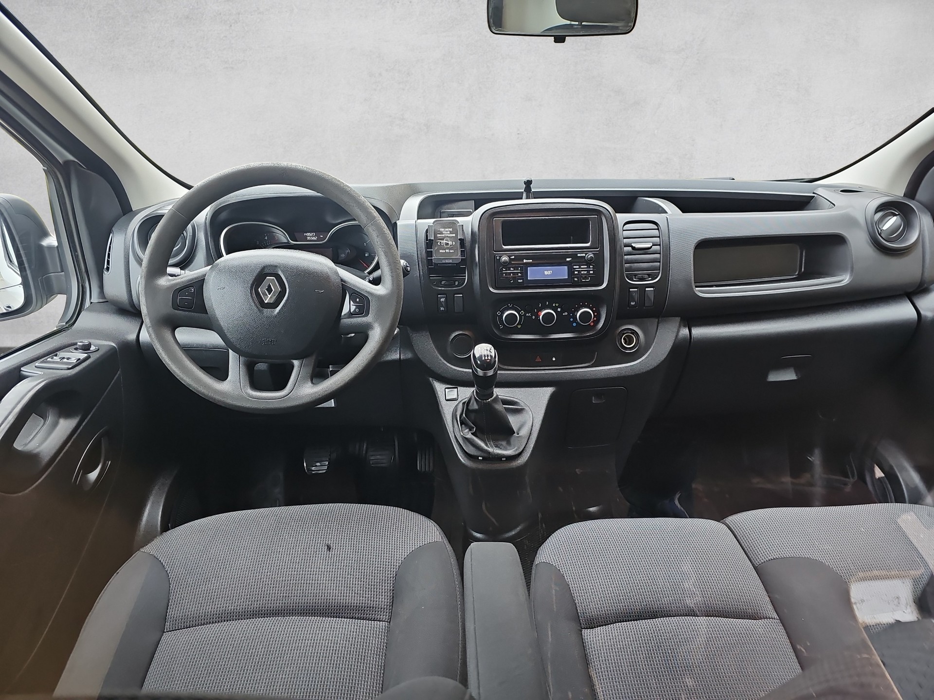 RENAULT Trafic 2.0 dCi 120 3.0t Business L1H1-image-6