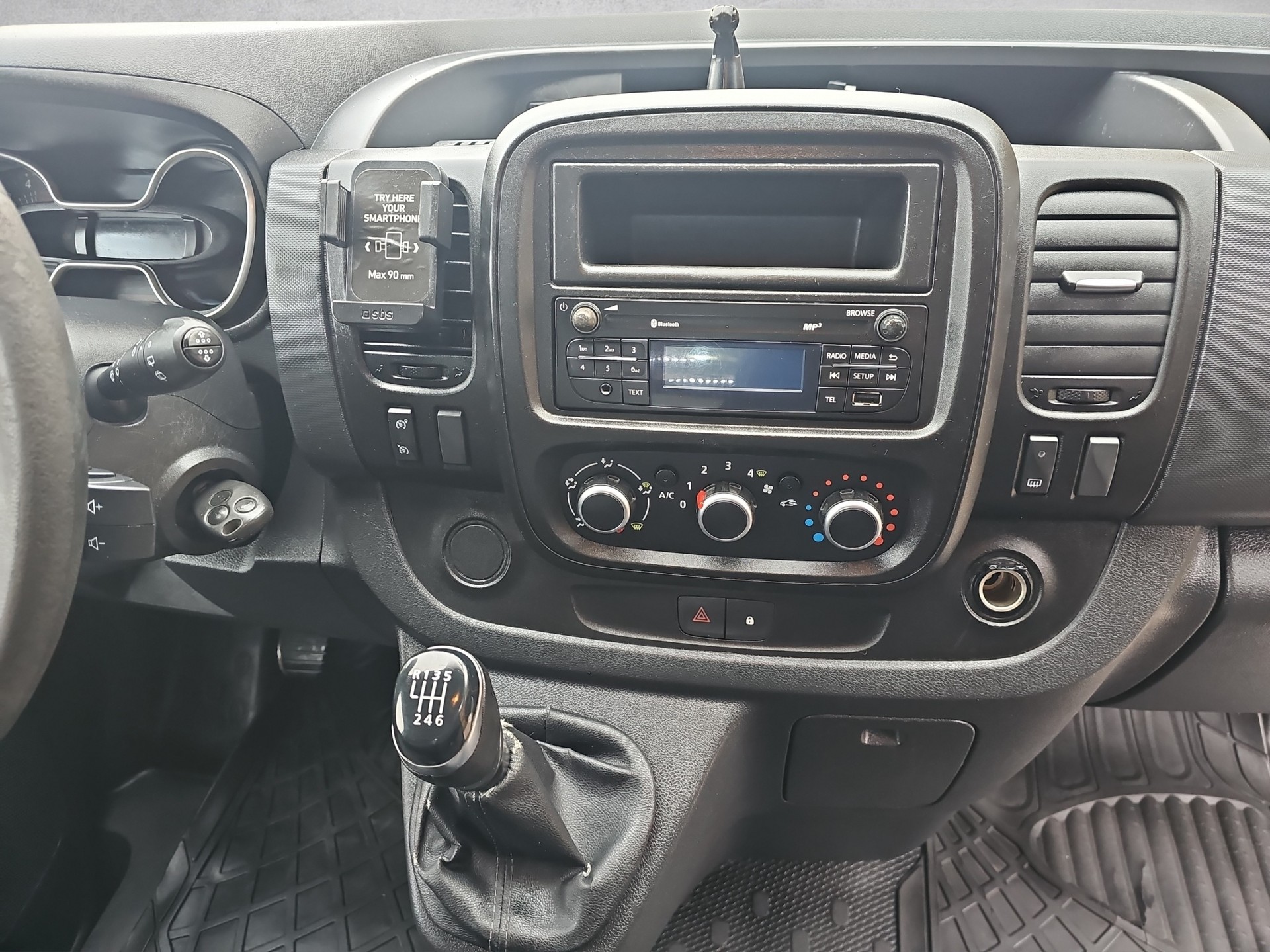 RENAULT Trafic 2.0 dCi 120 3.0t Business L1H1-image-8