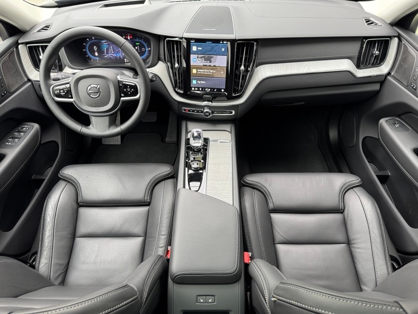 VOLVO XC60 2.0 T6 TE Ultra Bright eA-image-4