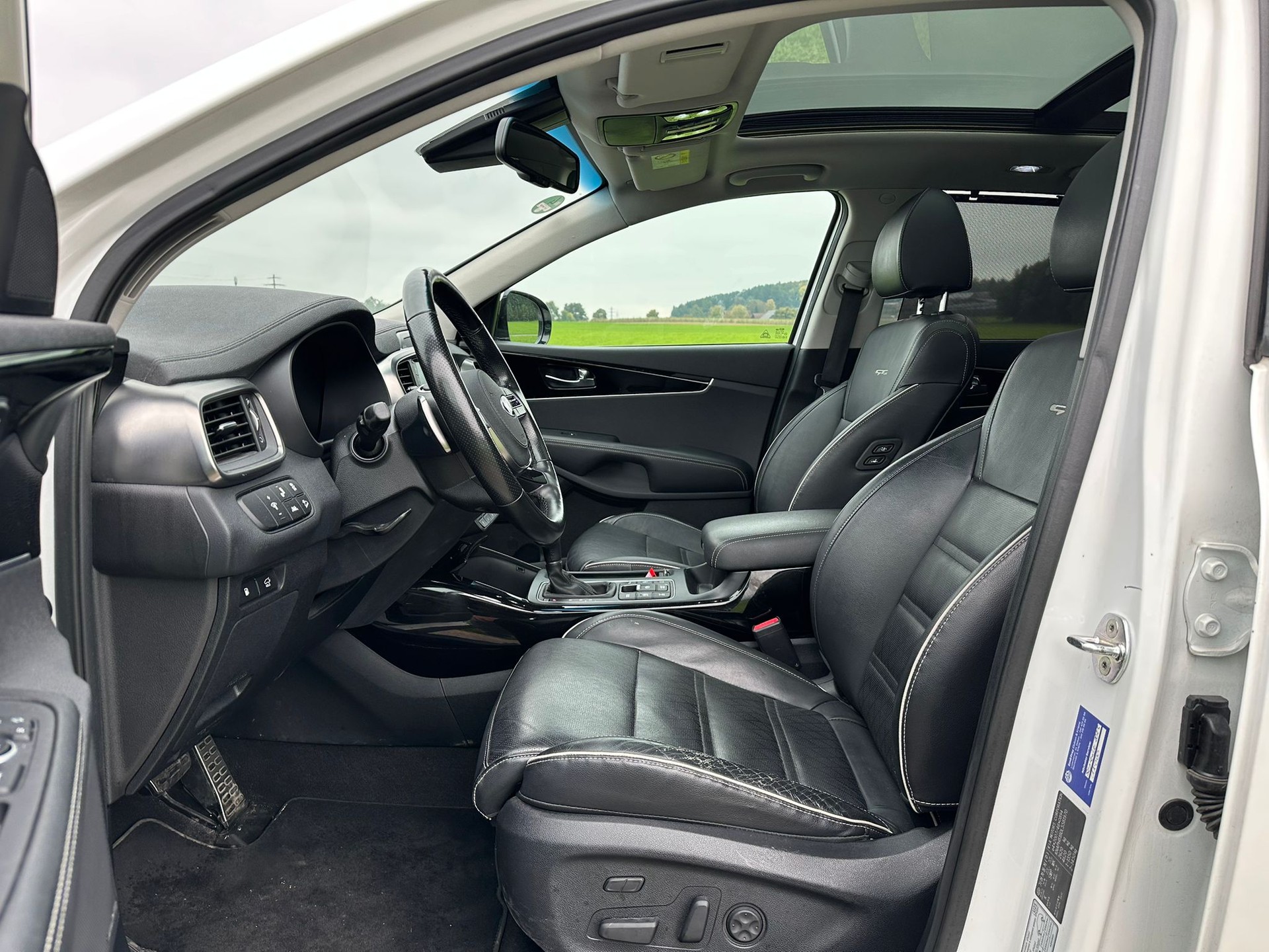 KIA Sorento 2.2 CRDI Style 7P. Automatic-image-11