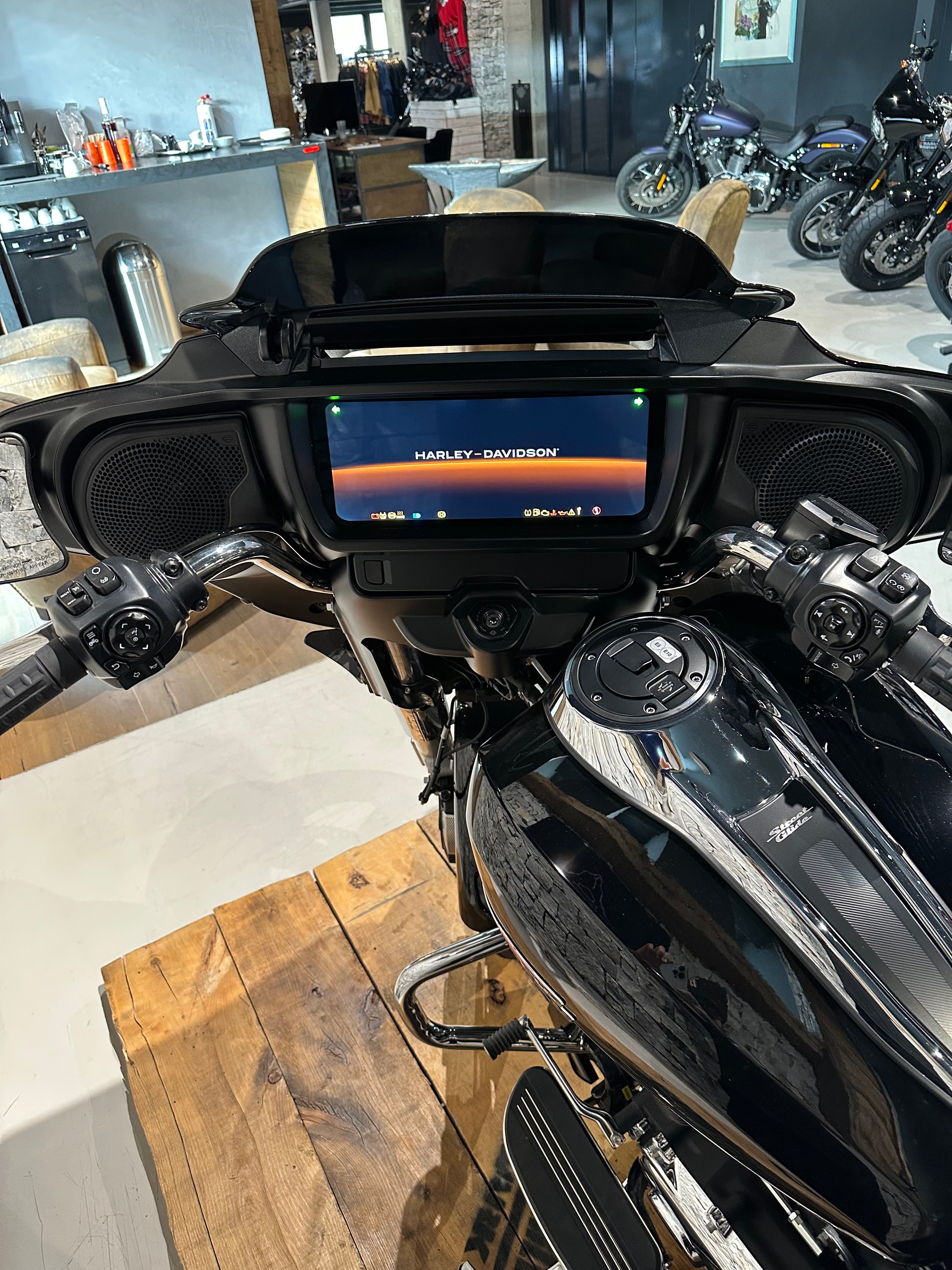 HARLEY-DAVIDSON FLHX Street Glide-image-4