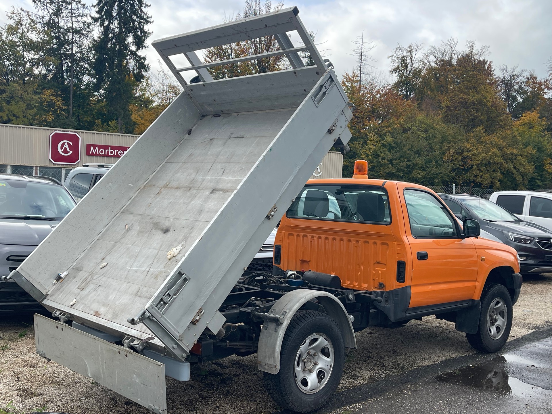 TOYOTA Hilux 4x4 2.5 D-4D-showroom-element-2