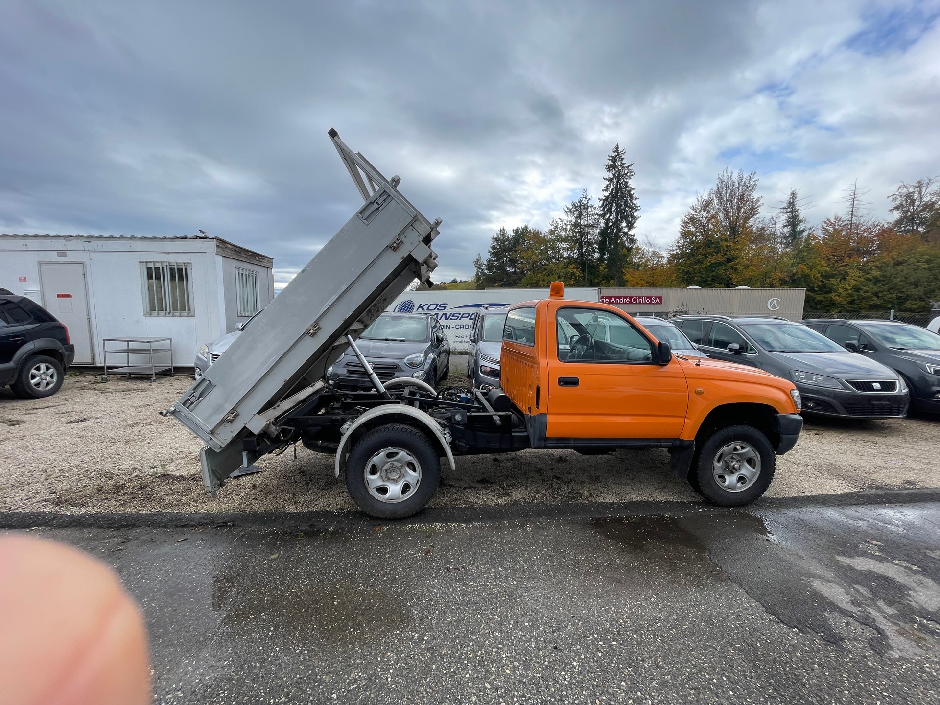 TOYOTA Hilux 4x4 2.5 D-4D-showroom-element-3